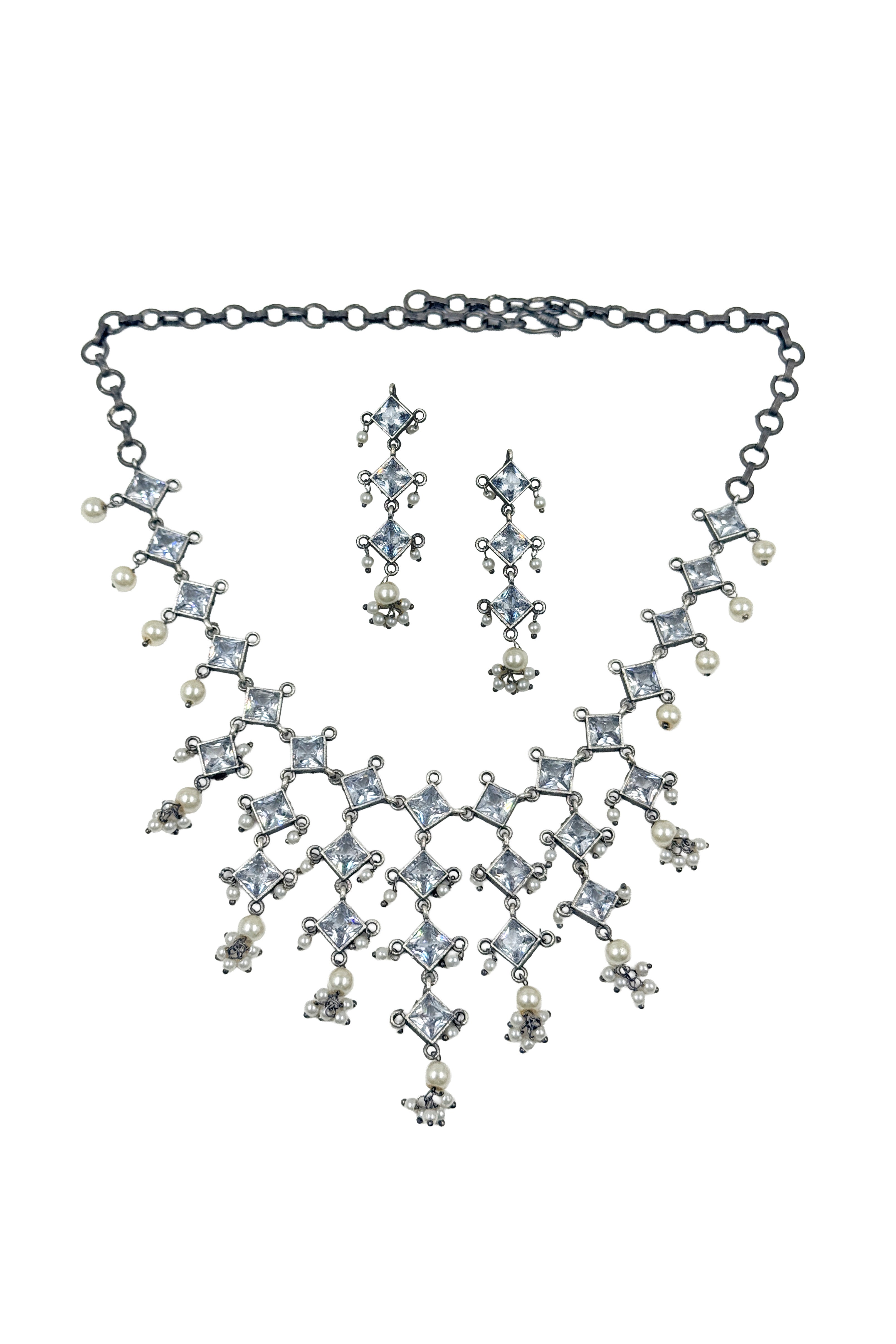 Crimson Noir Charm – Silver Lookalike Stone Necklace Set