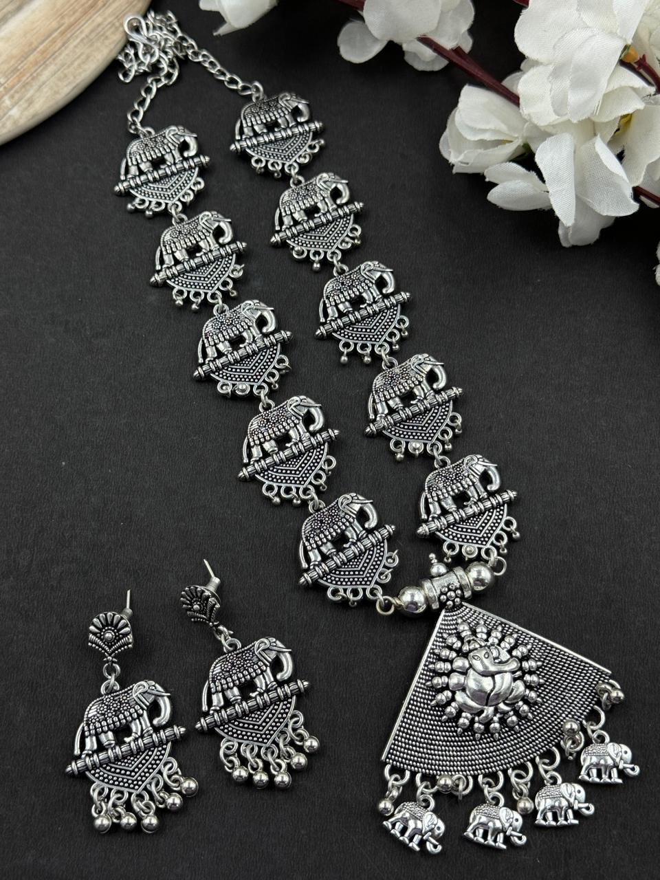 ELEPHANT DESIGN CHARMS JEWELLERY SET