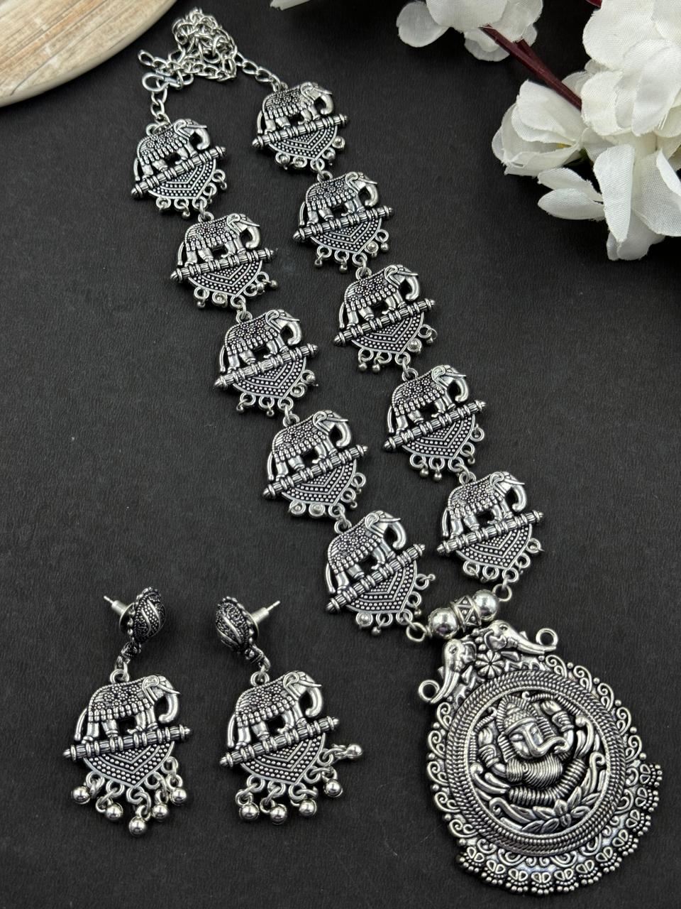 ELEPHANT DESIGN CHARMS JEWELLERY SET