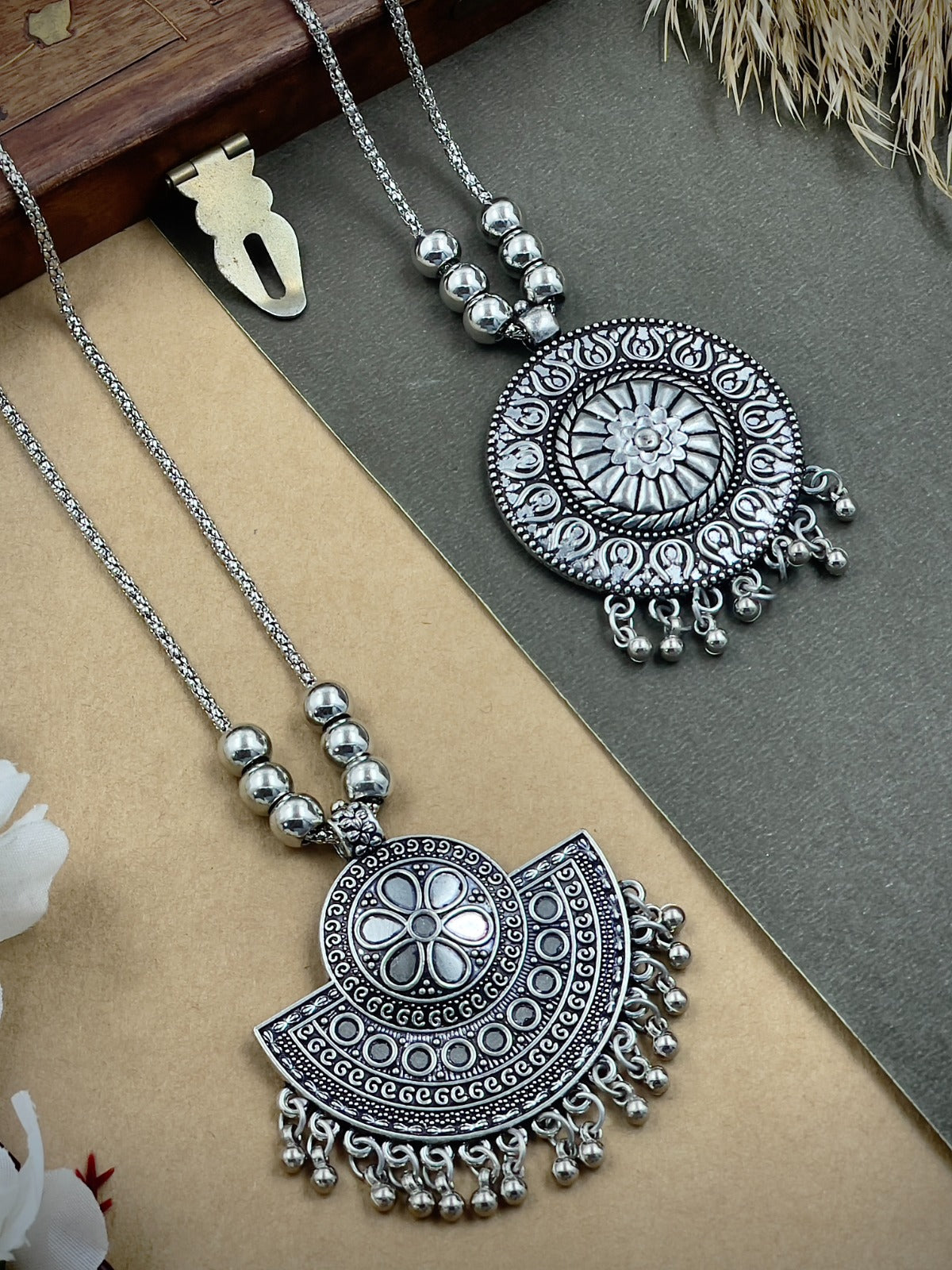 SET OF 2 OXIDISED CHAIN PENDANT NECKLACE