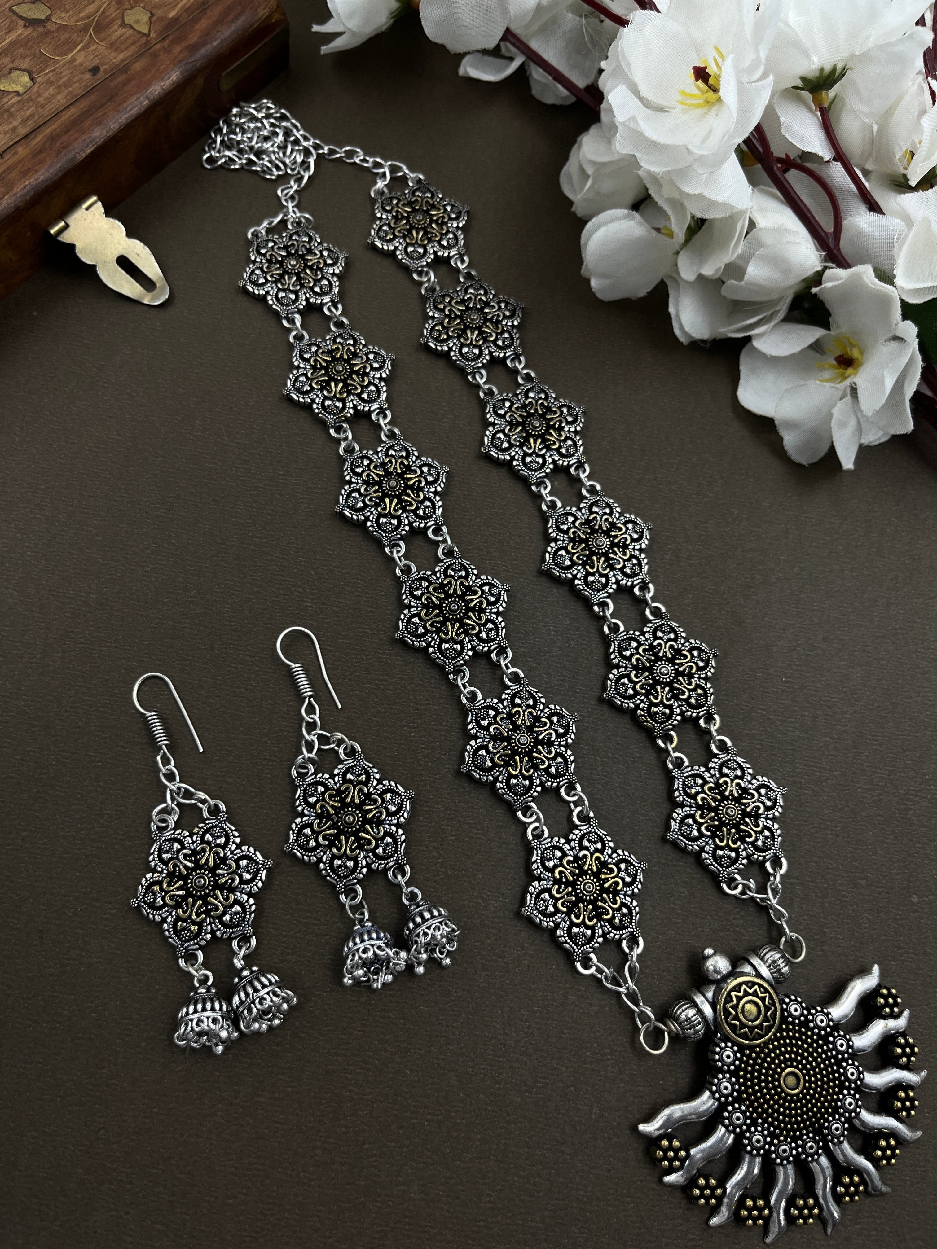 SUNFLOWER TWO TONE CHARMS JEWELLERY SET
