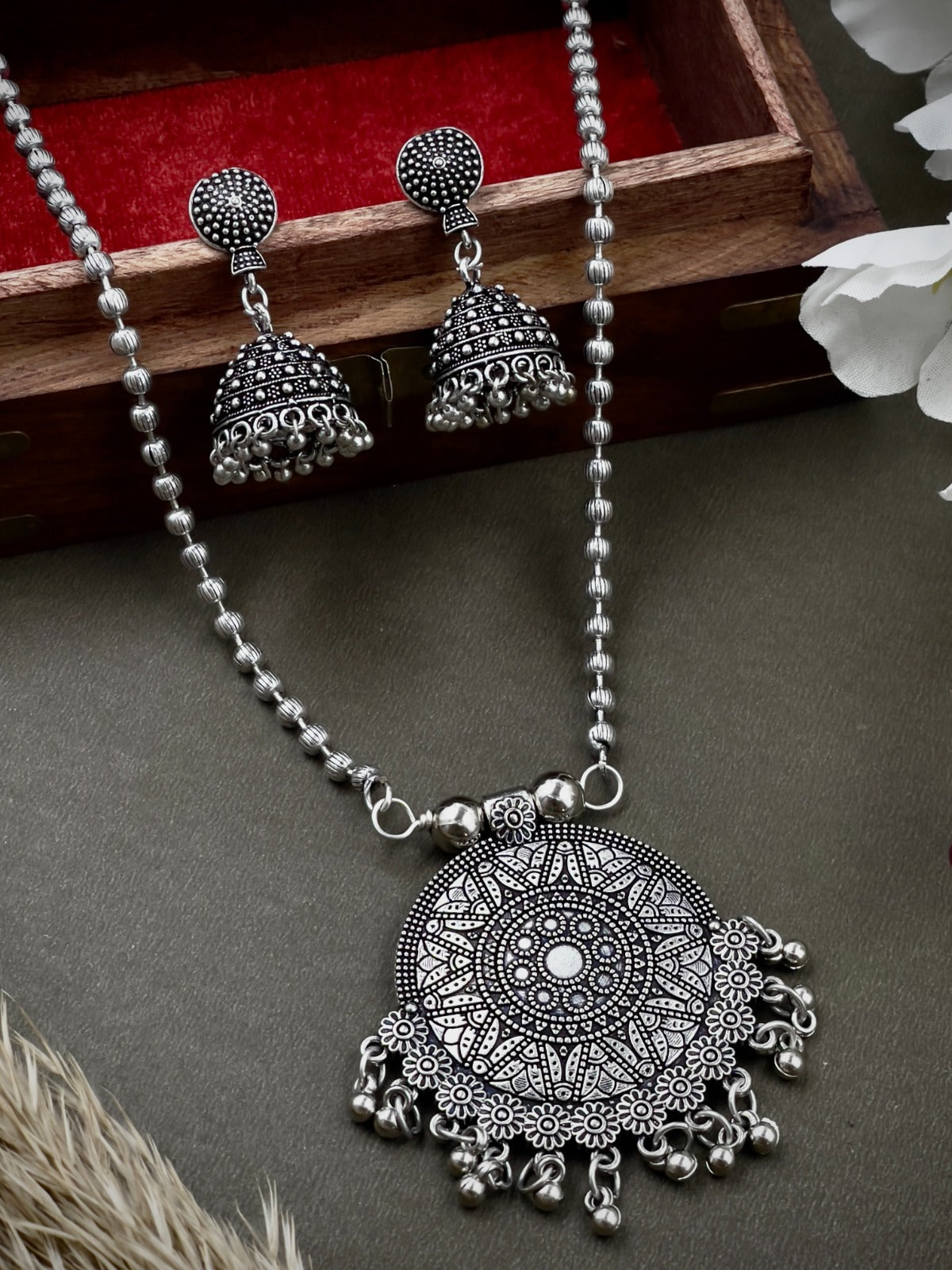 AAFIYA BRASS OXIDISED PENDANT JEWELLERY SET