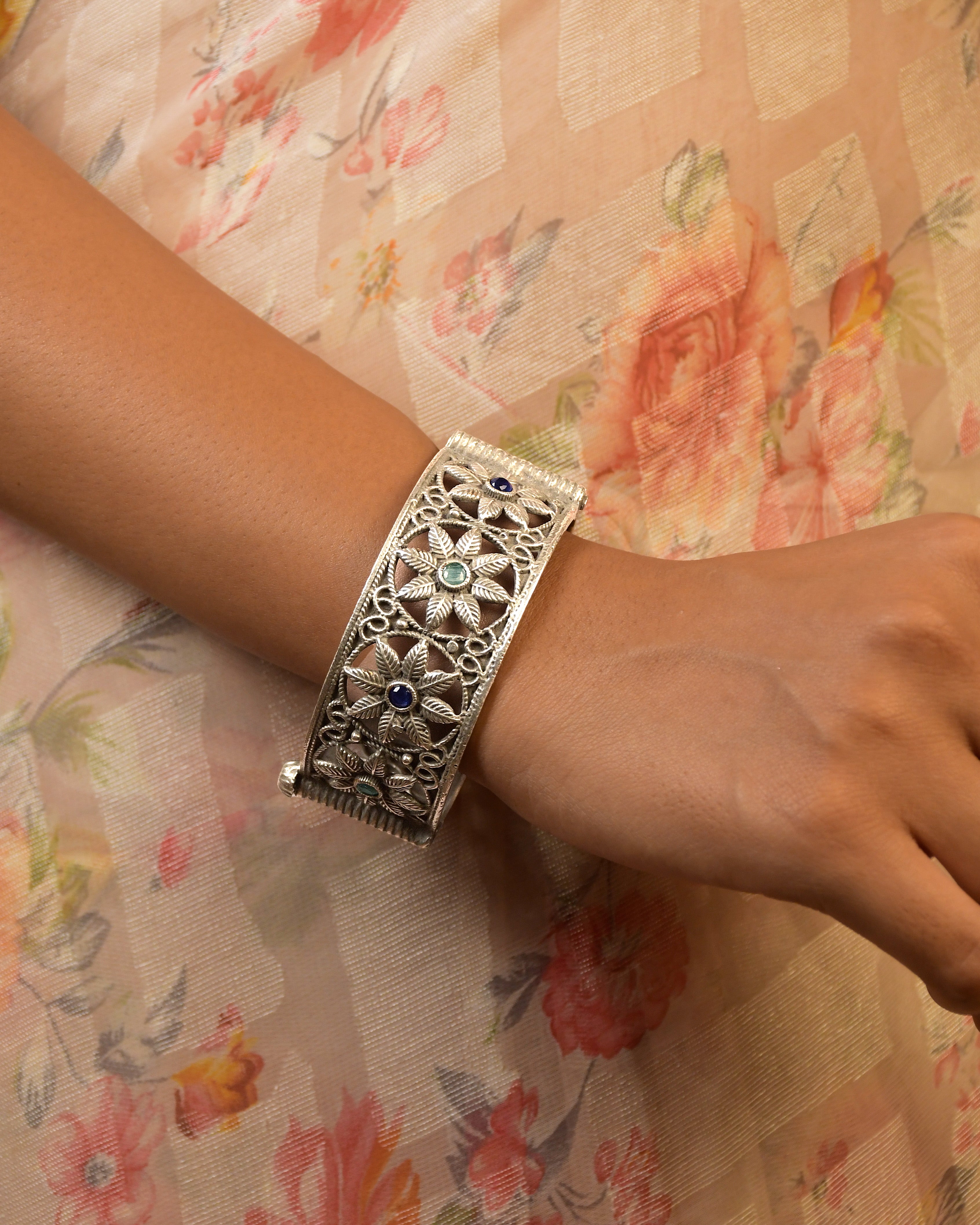 Kiara Pair Of Silver Lookalike Stone Bangles