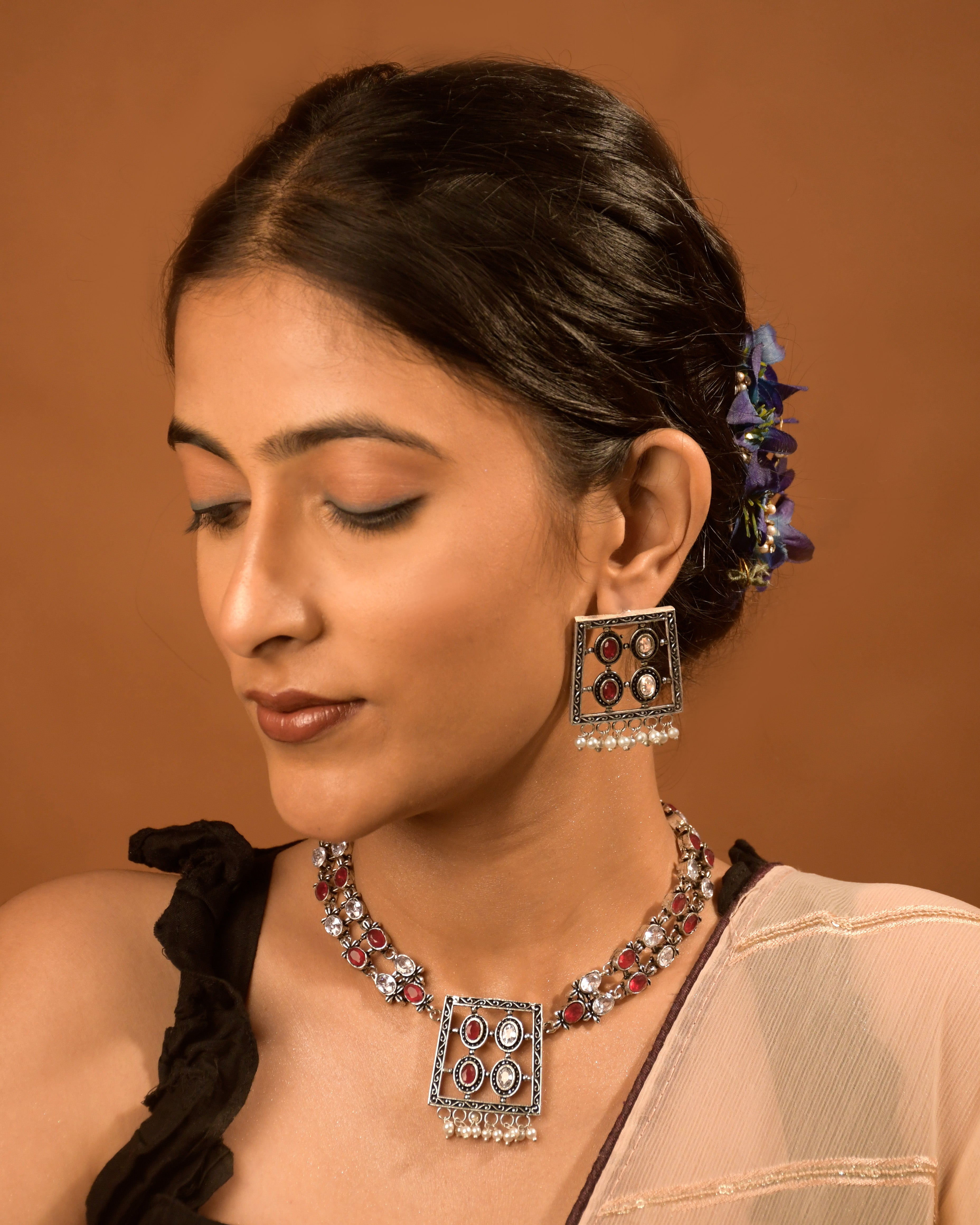 Vanee Stone Necklace Set