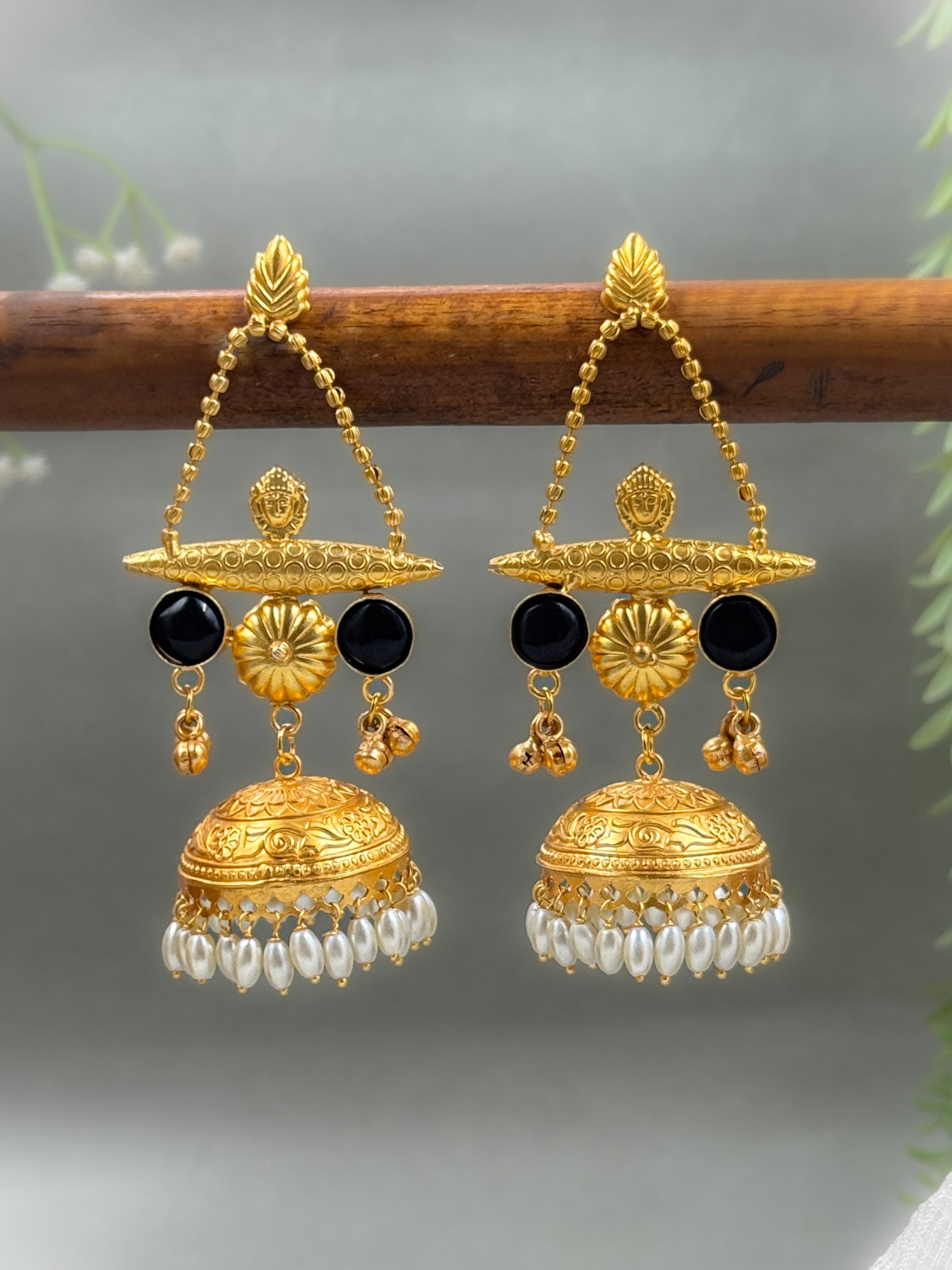 INAYA HANDMADE EARRINGS