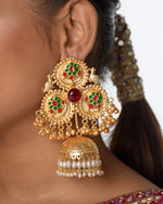 Load image into Gallery viewer, Gajranni Golden Earrings