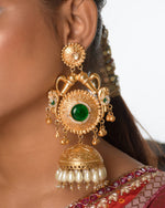 Load image into Gallery viewer, Kalyani Golden Earrings