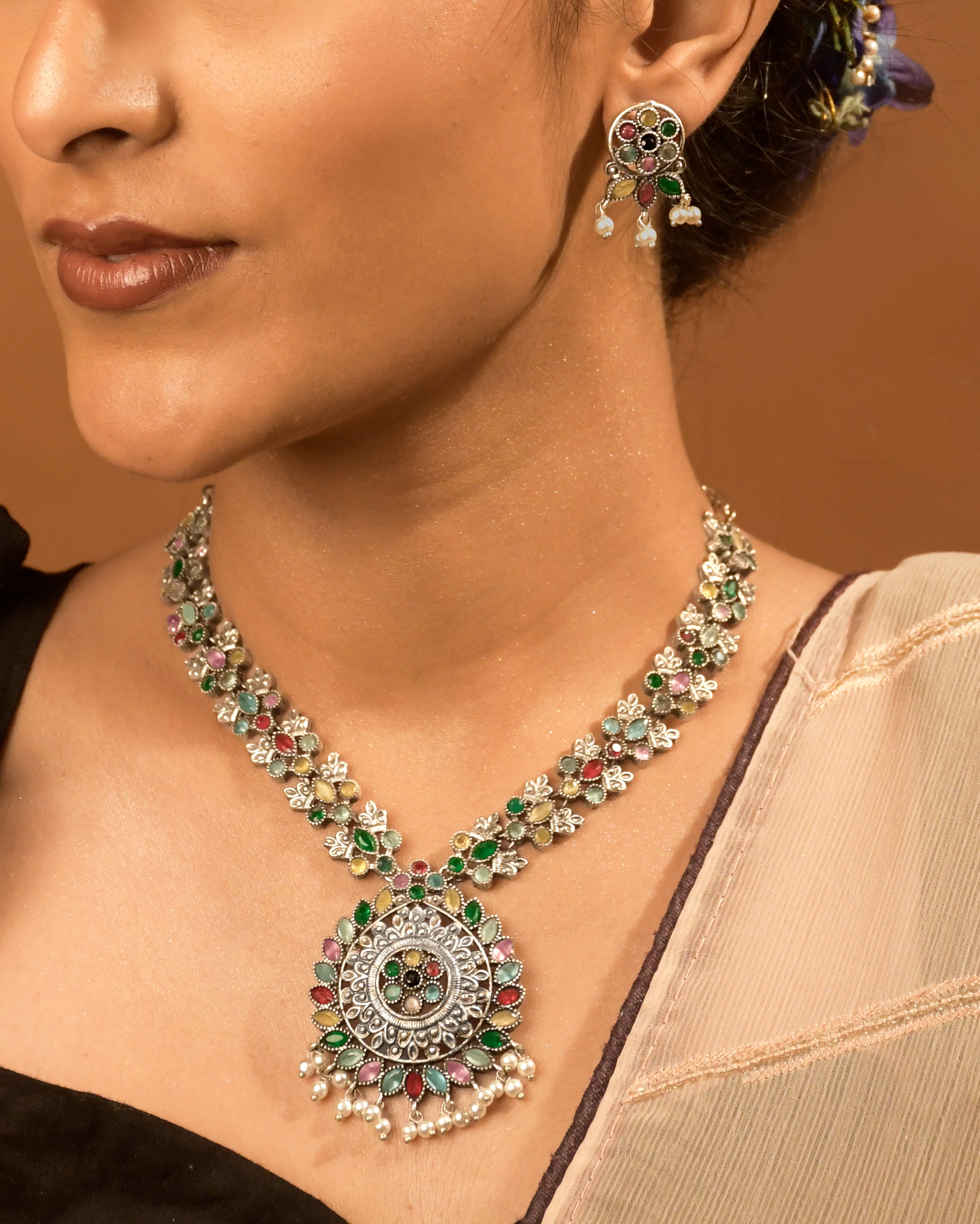 Hiya Stone Necklace Set