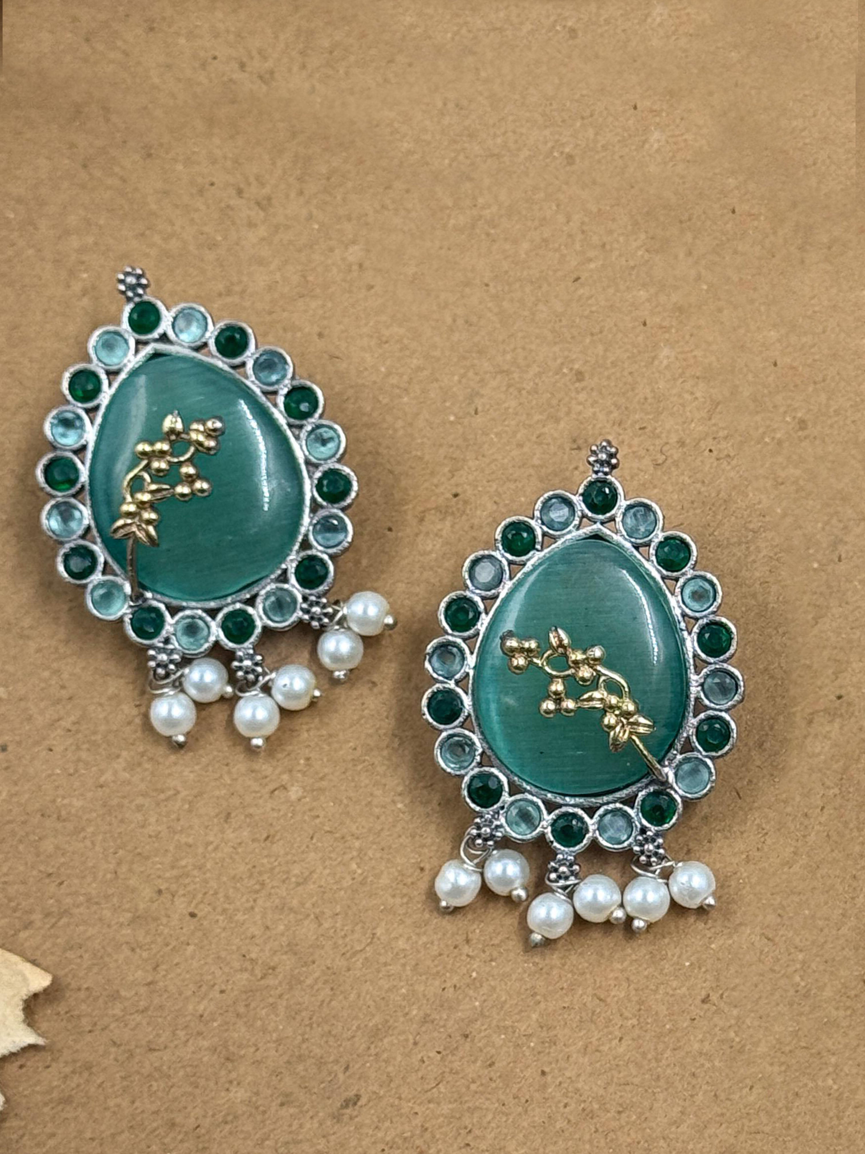 JISHA STONE NECKLACE SET