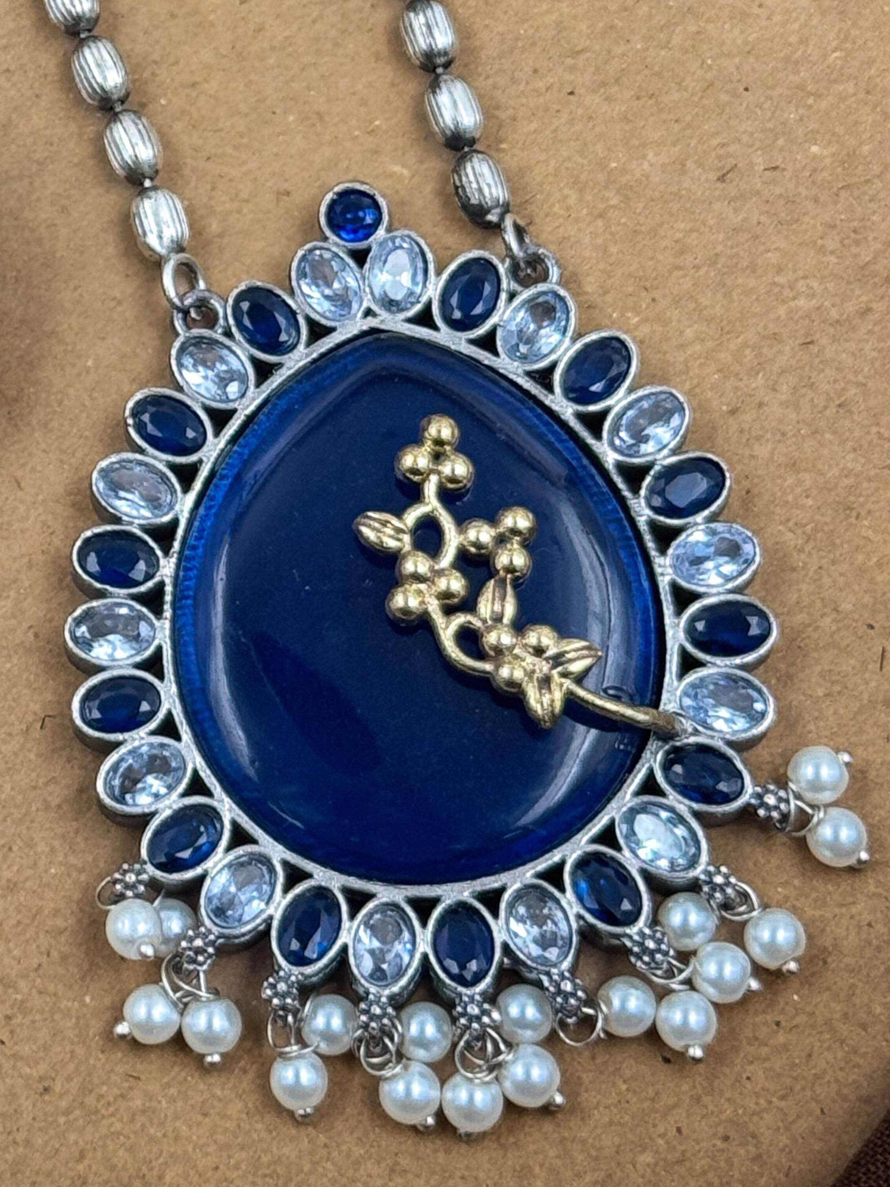 JISHA STONE NECKLACE SET