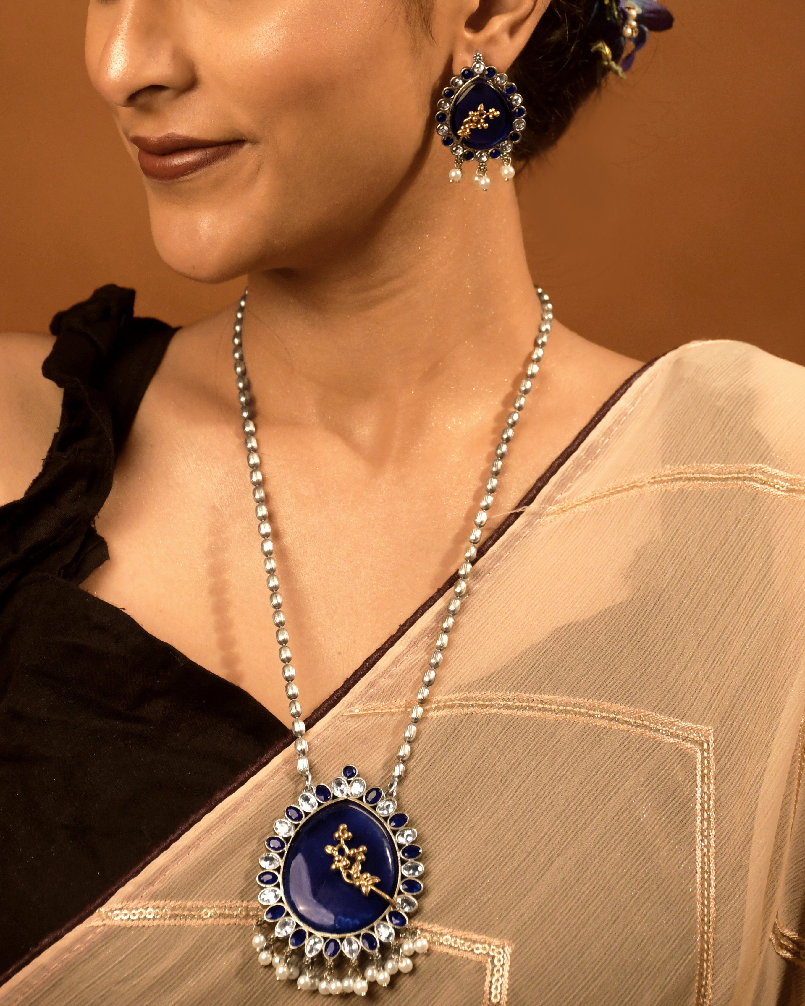 JISHA STONE NECKLACE SET