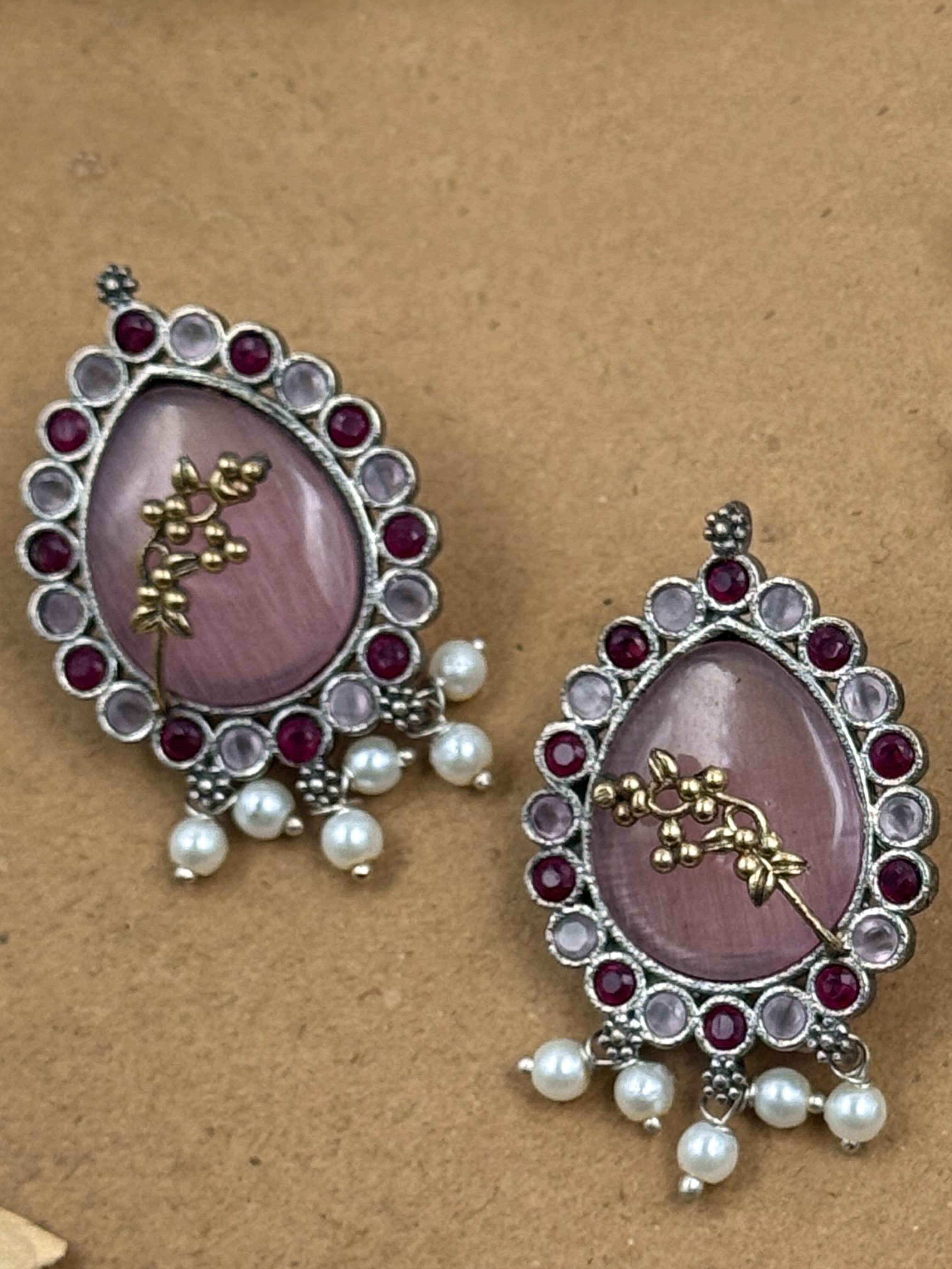 JISHA STONE NECKLACE SET
