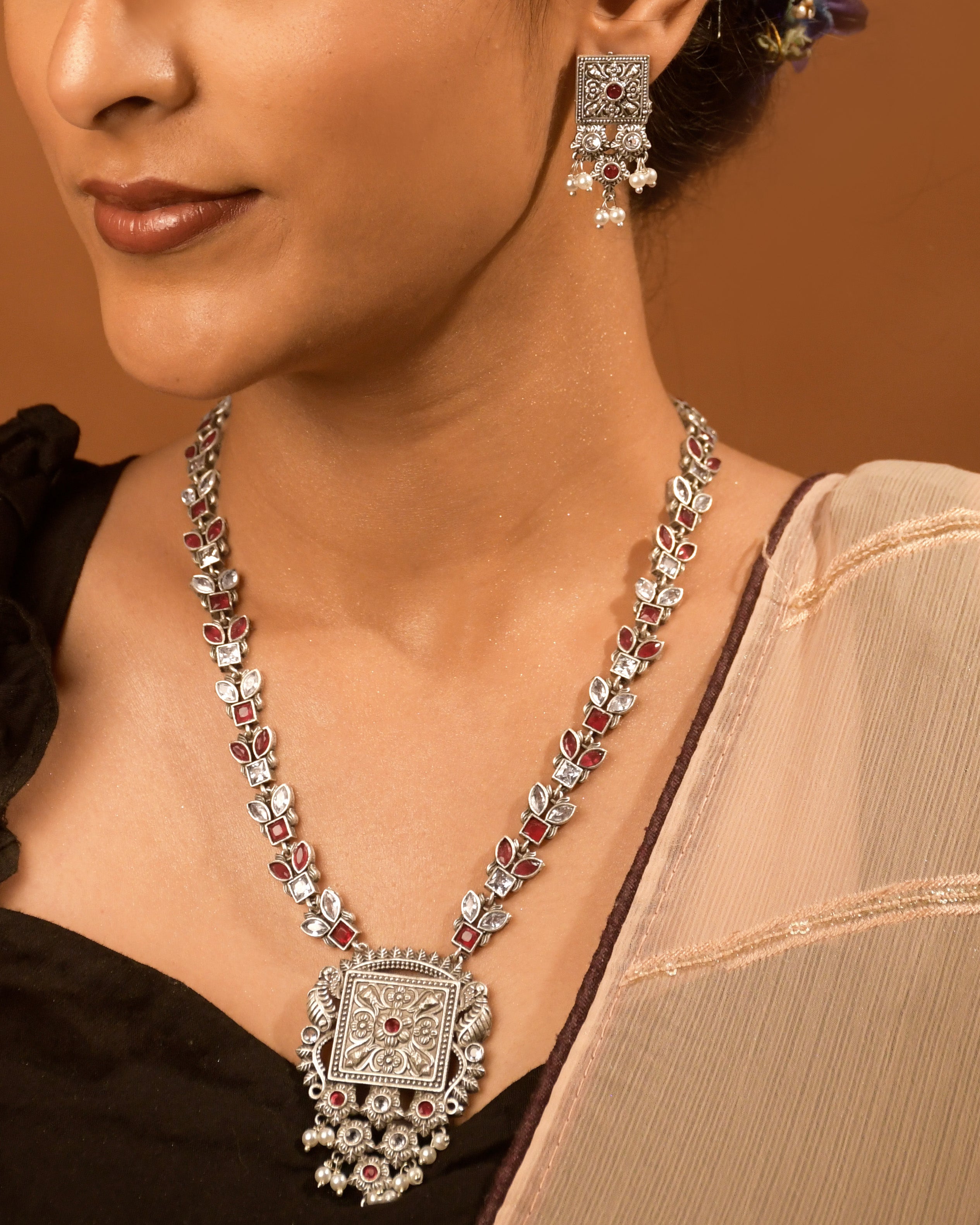 ANIKA STONE NECKLACE SET