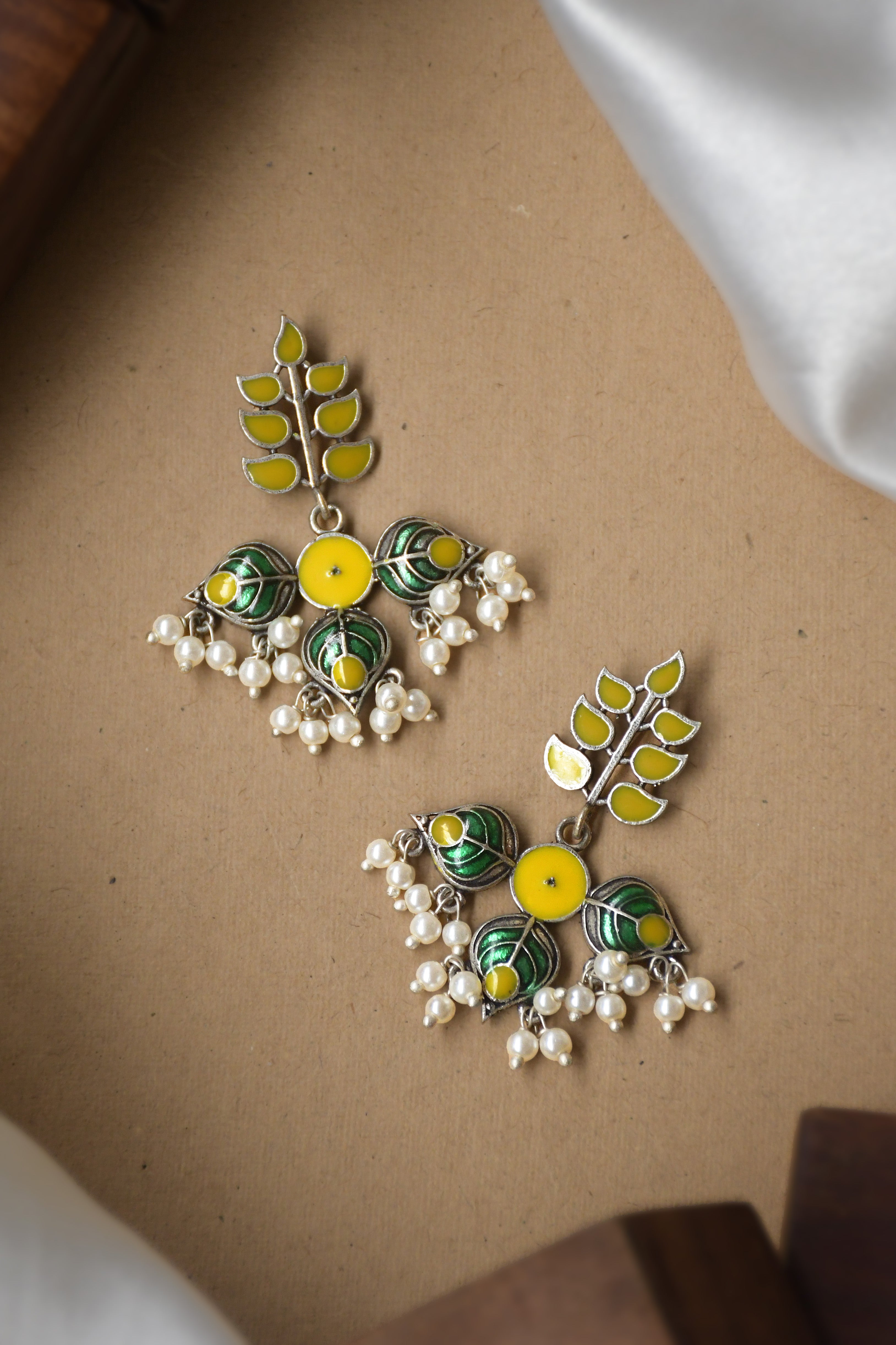 KRITI DANGLERS EARRINGS