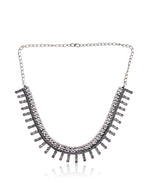 Load image into Gallery viewer, TRISHA BRASS MATERIAL SHORT NECKLACE
