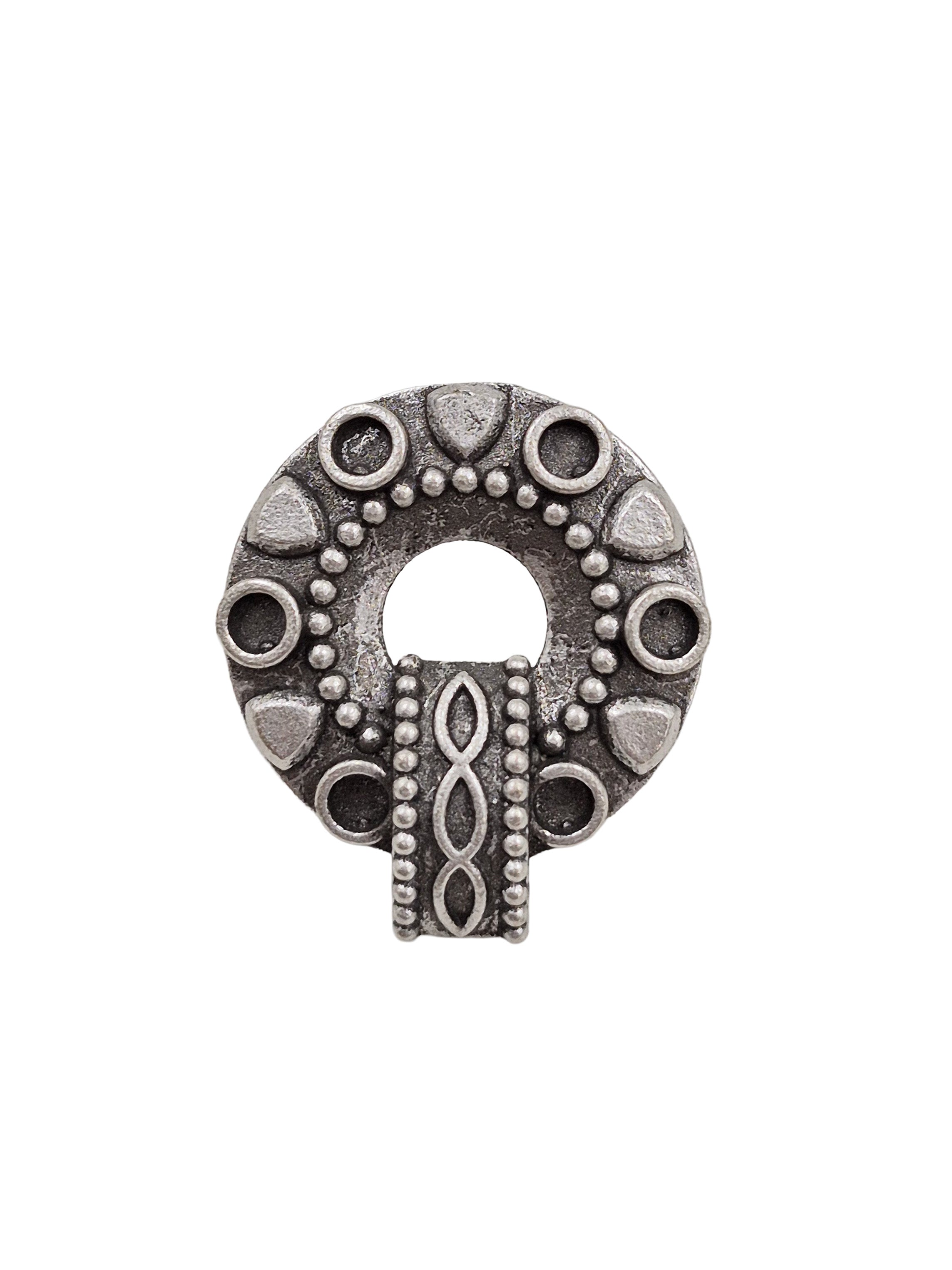 AVNISHA SILVER LOOKALIKE STUD EARRINGS