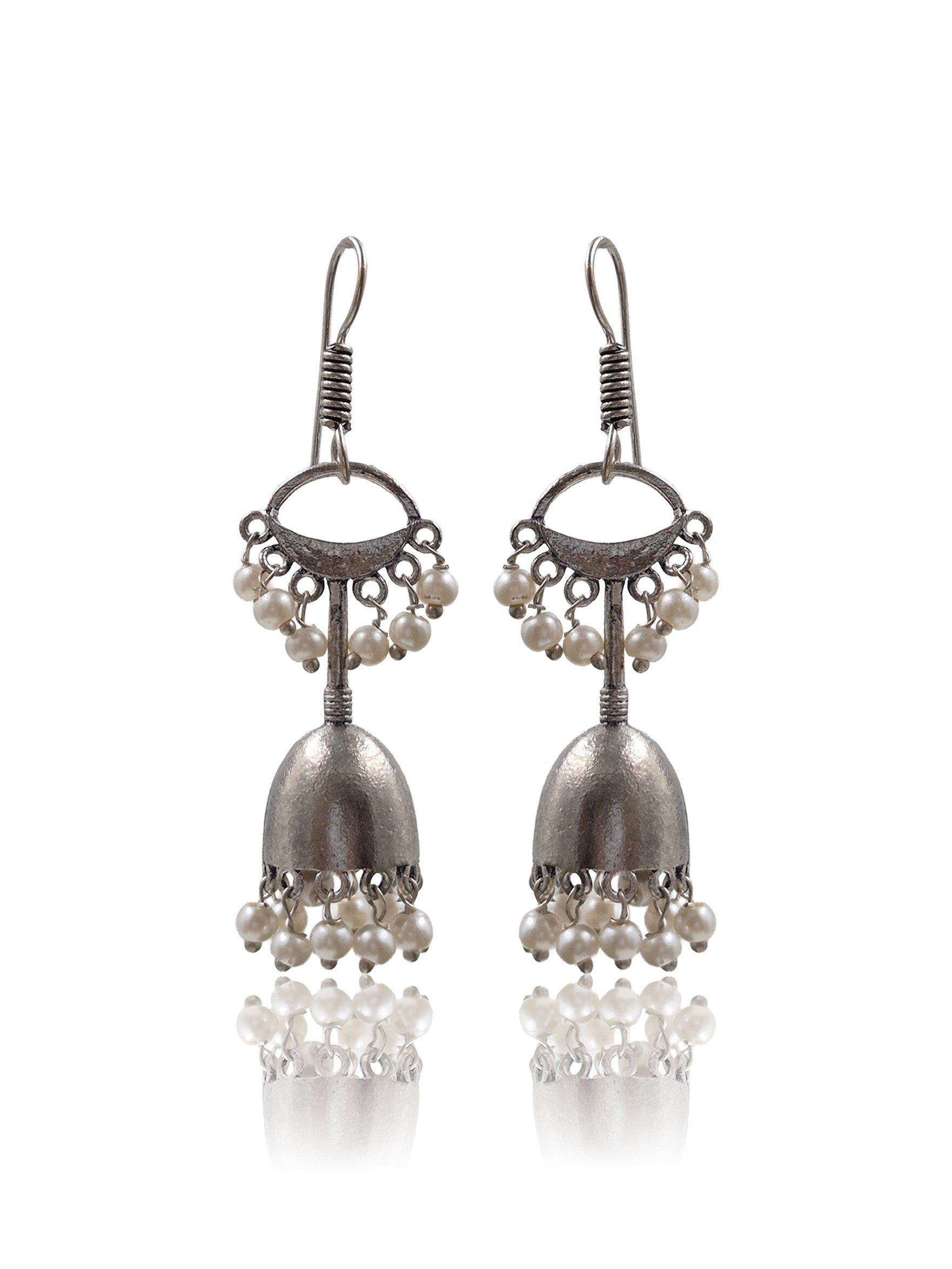 PEARL BLOOM SILVER LOOKALIKE DANGLER EARRINGS