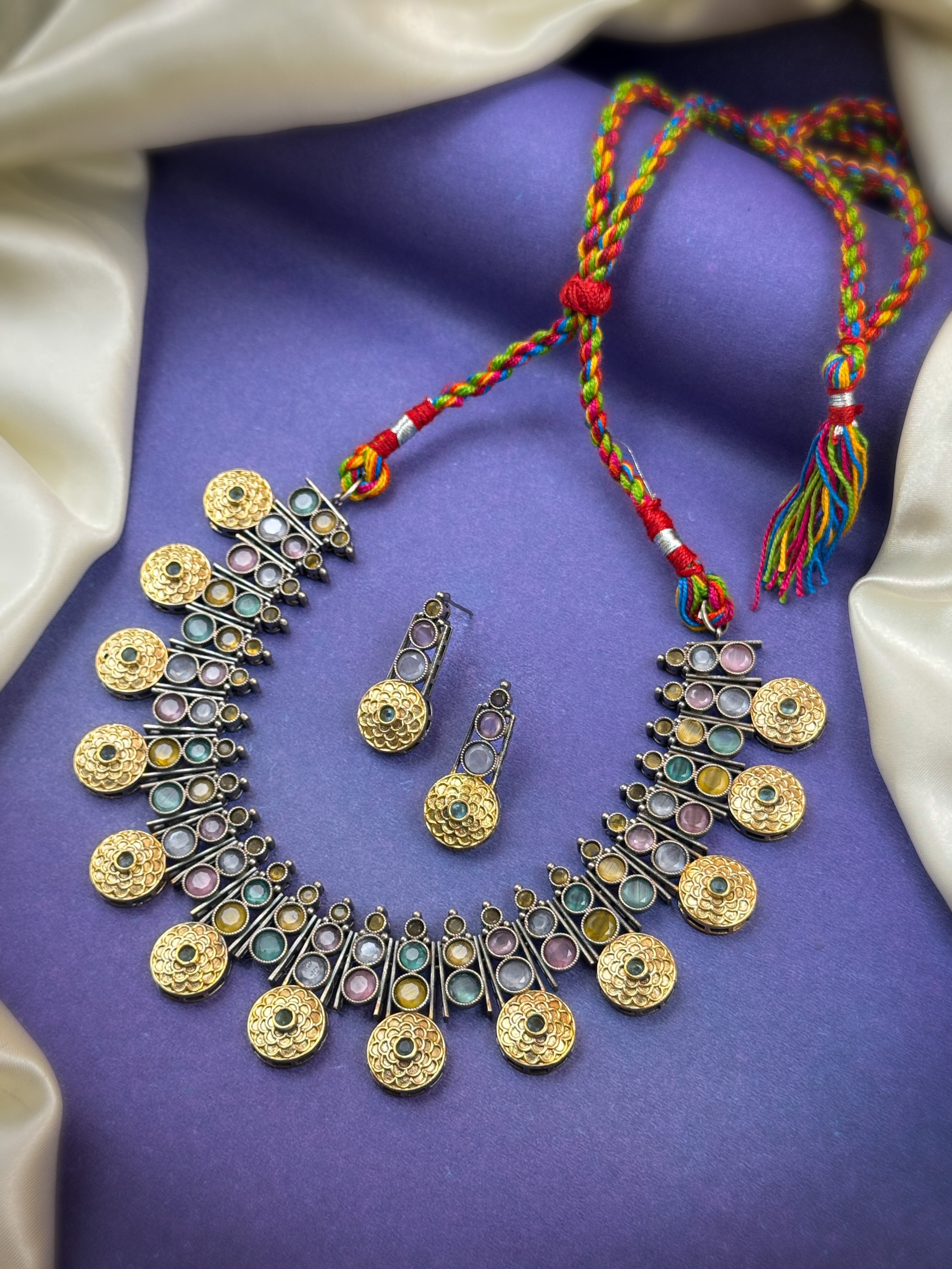 LAVANYA STONE NECKLACE SET
