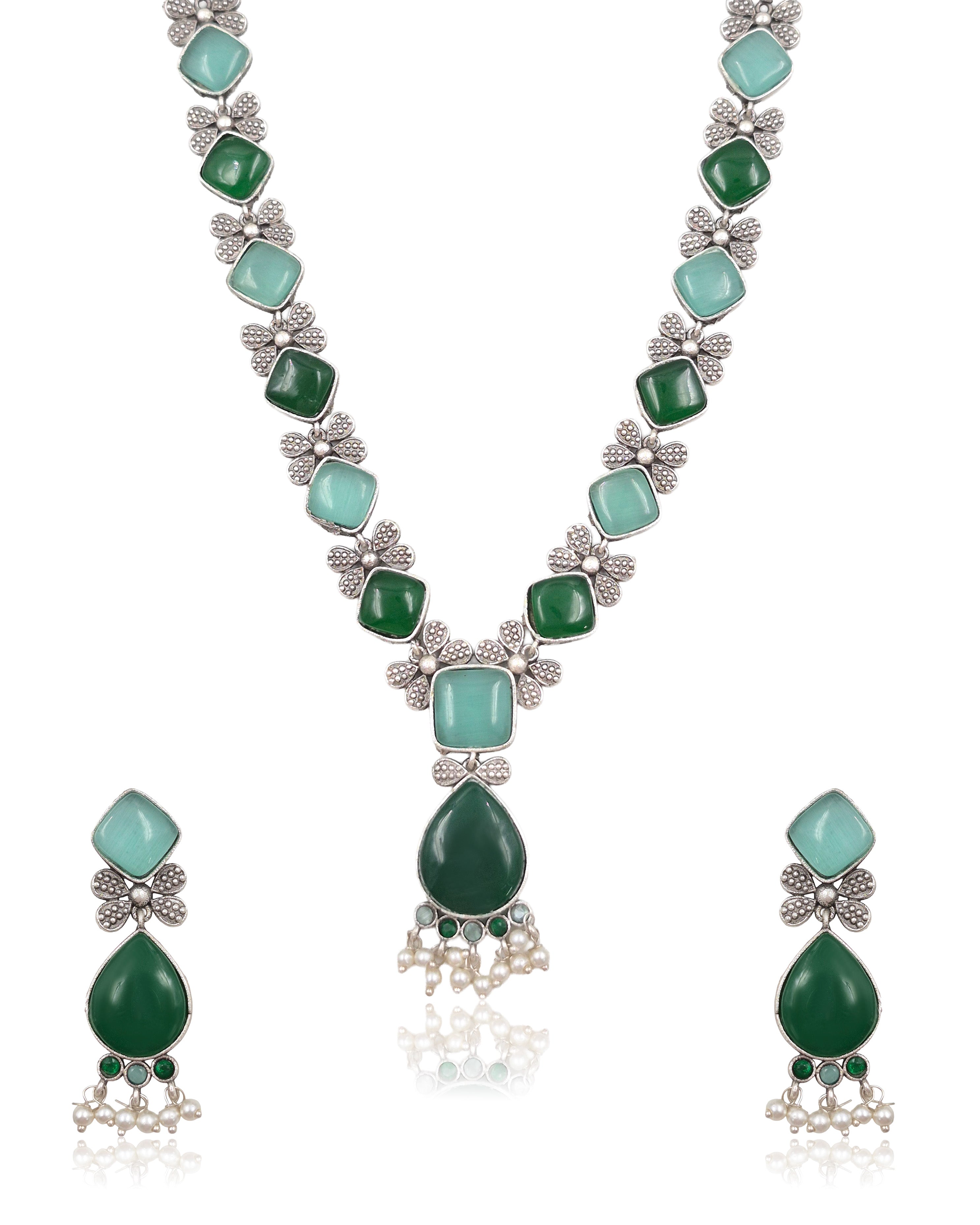 Ravya Stone Necklace Set