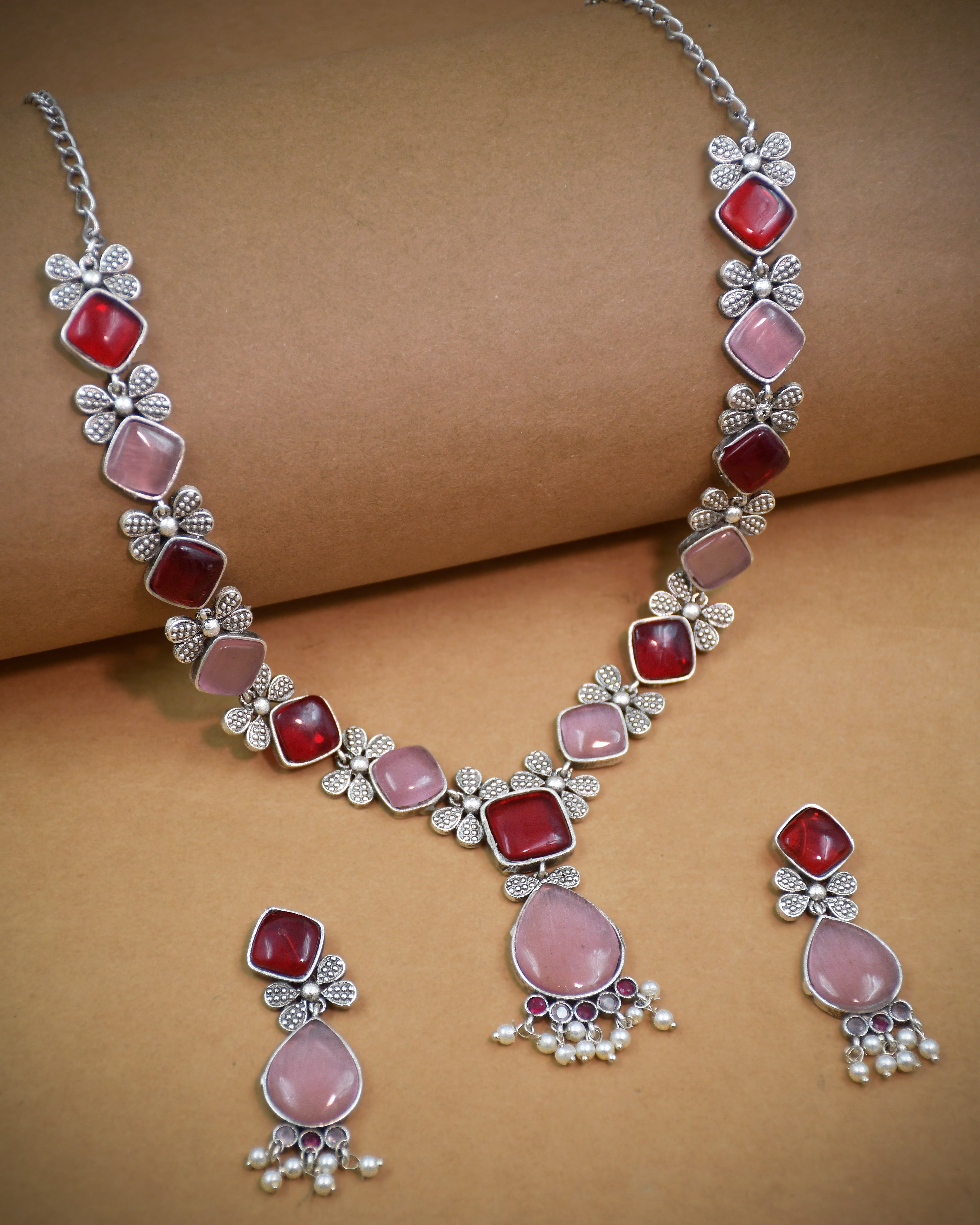 Ravya Stone Necklace Set