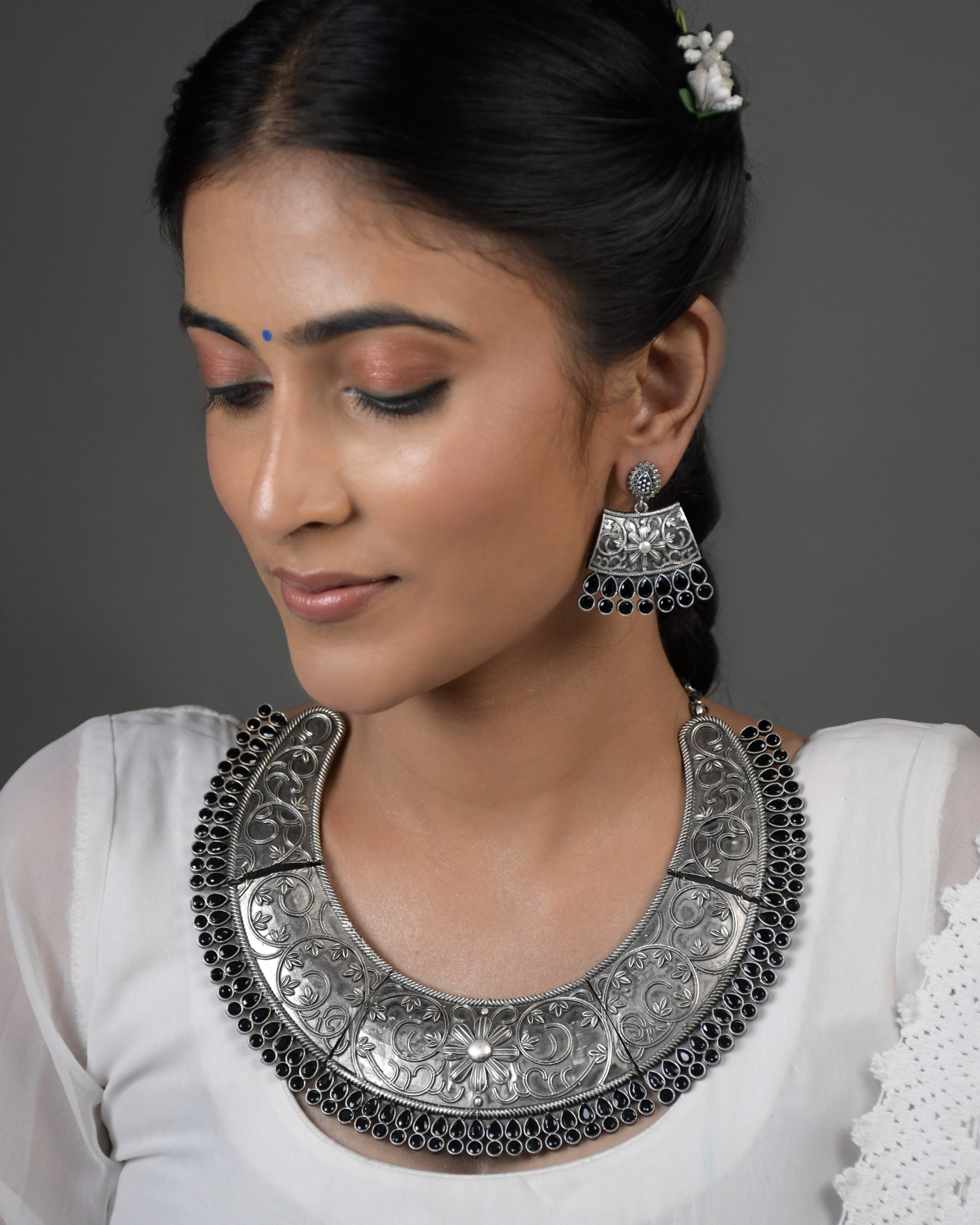 Khushi Silver Lookalike Stone Necklace Set