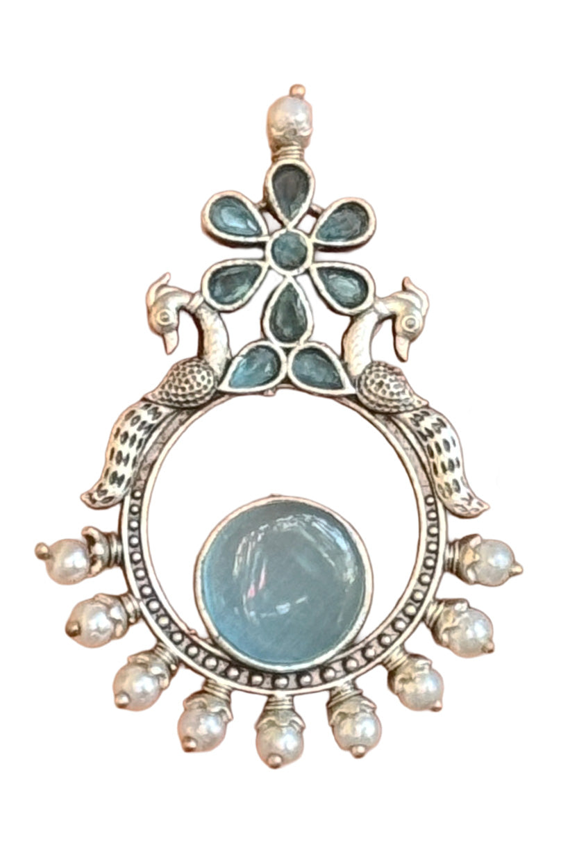 NAVYA STUD EARRINGS