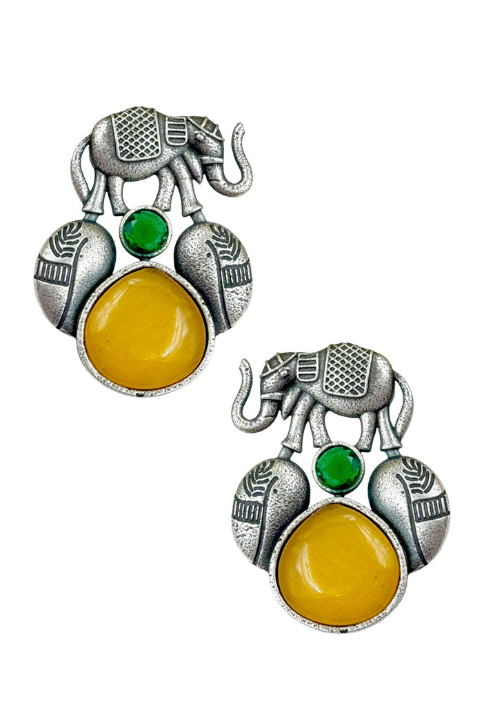 ALMIKA OVERSIZED STUD EARRINGS