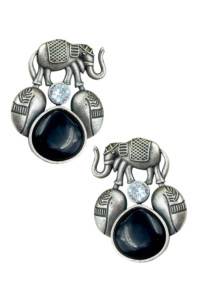 ALMIKA OVERSIZED STUD EARRINGS