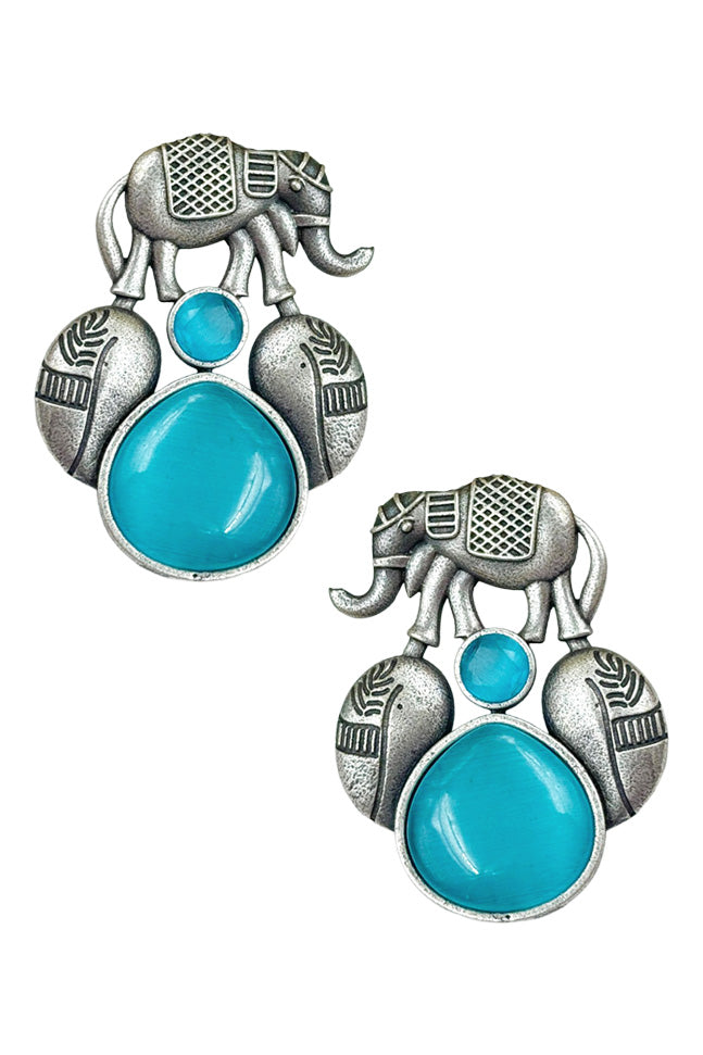 ALMIKA OVERSIZED STUD EARRINGS