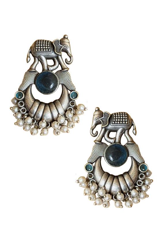 RICHA STUD EARRINGS