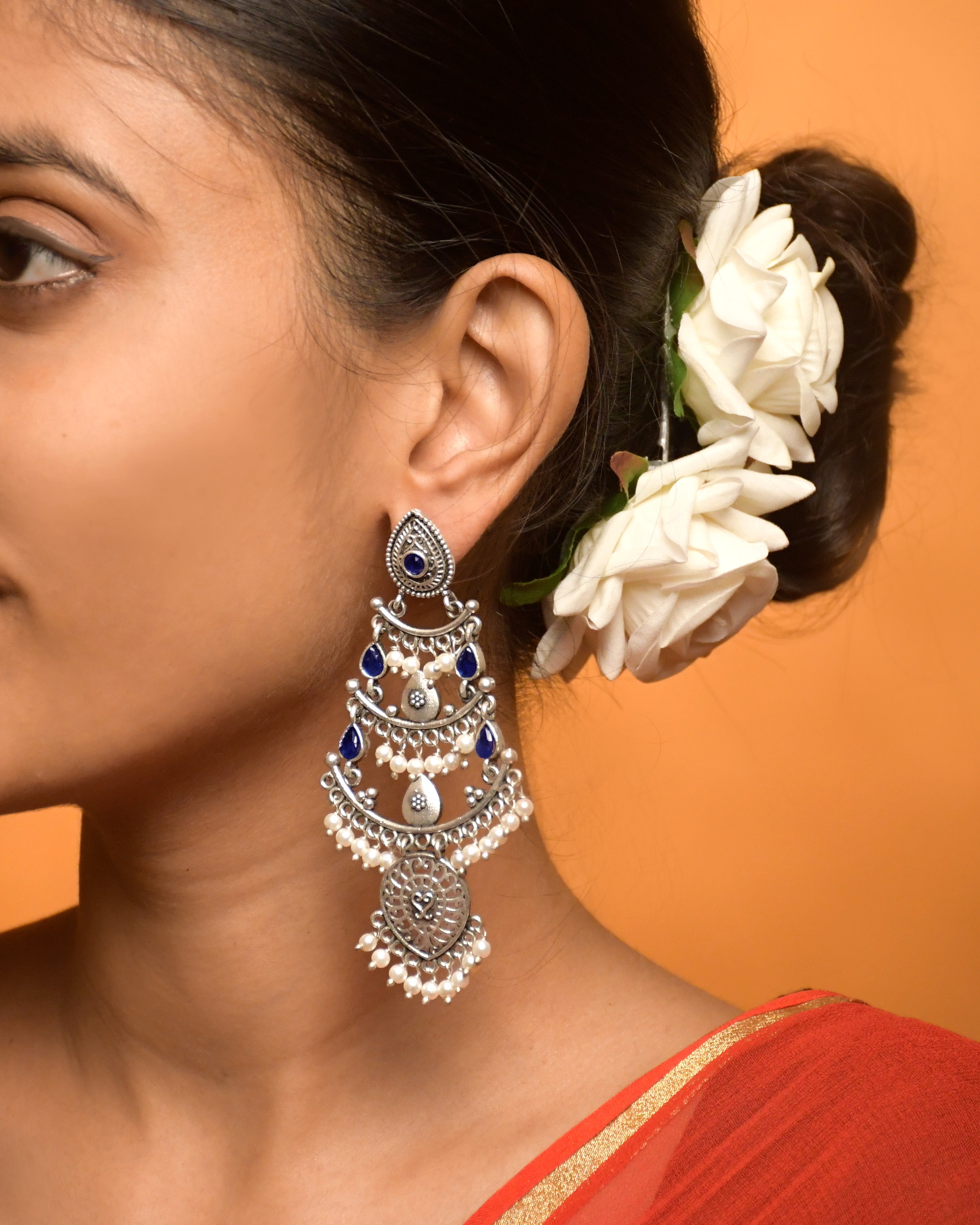 MALLIKA DANGLER EARRINGS
