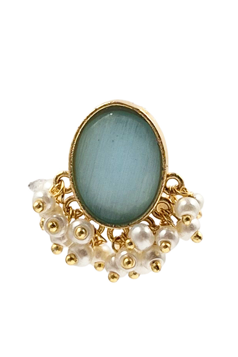 ROOHI GOLDEN STUD EARRINGS