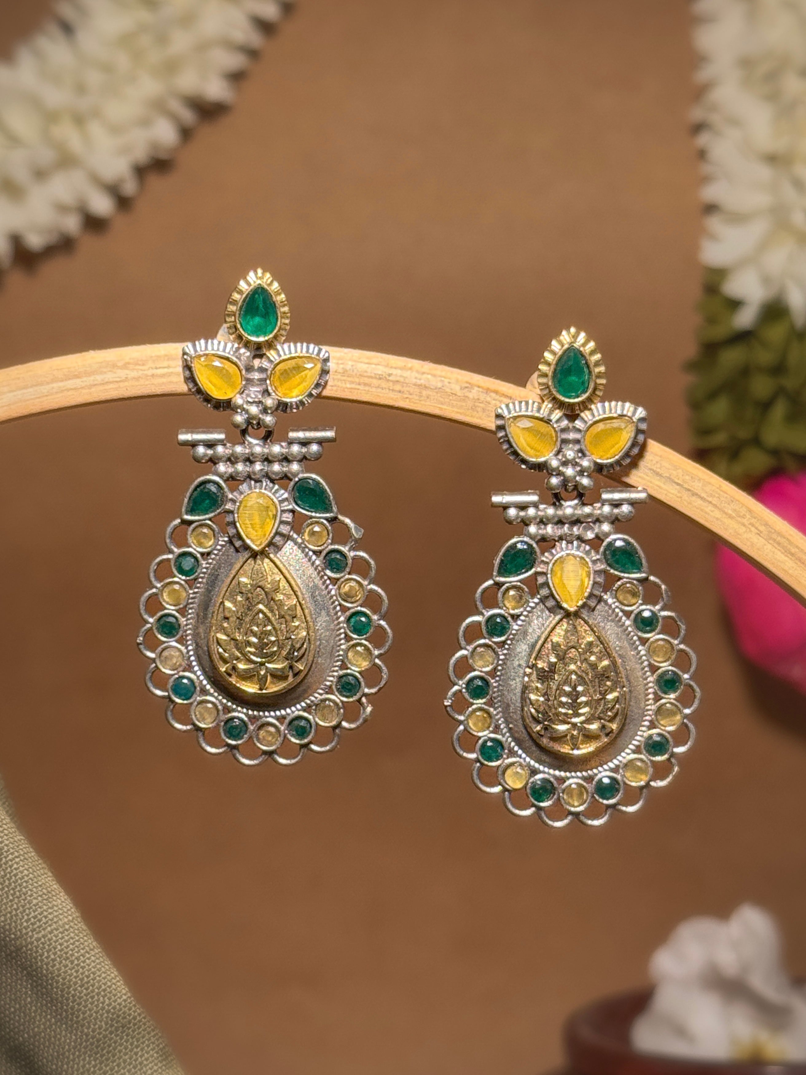 REGAL BLOOM DUALTONE STONE EARRINGS
