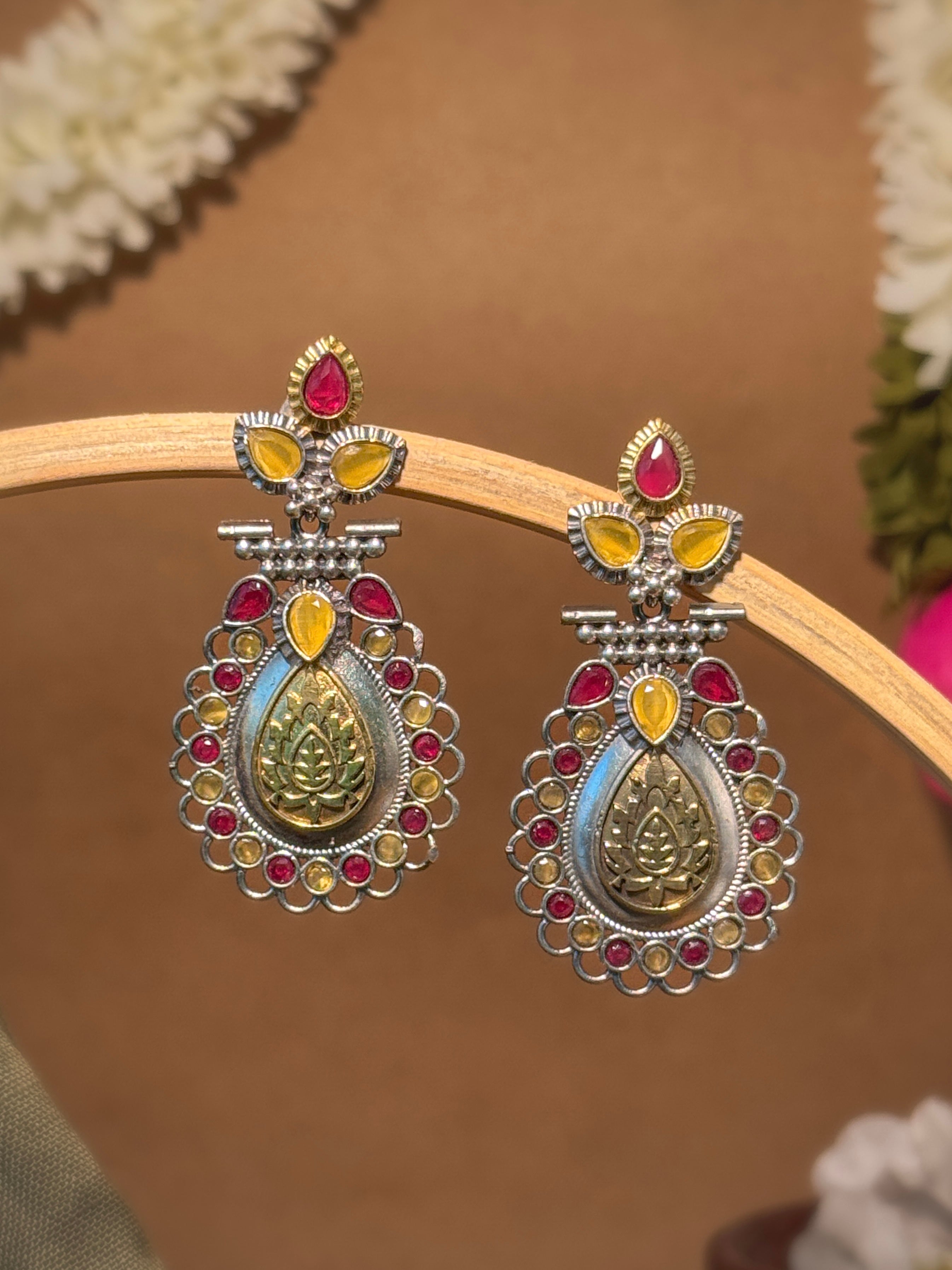 REGAL BLOOM DUALTONE STONE EARRINGS