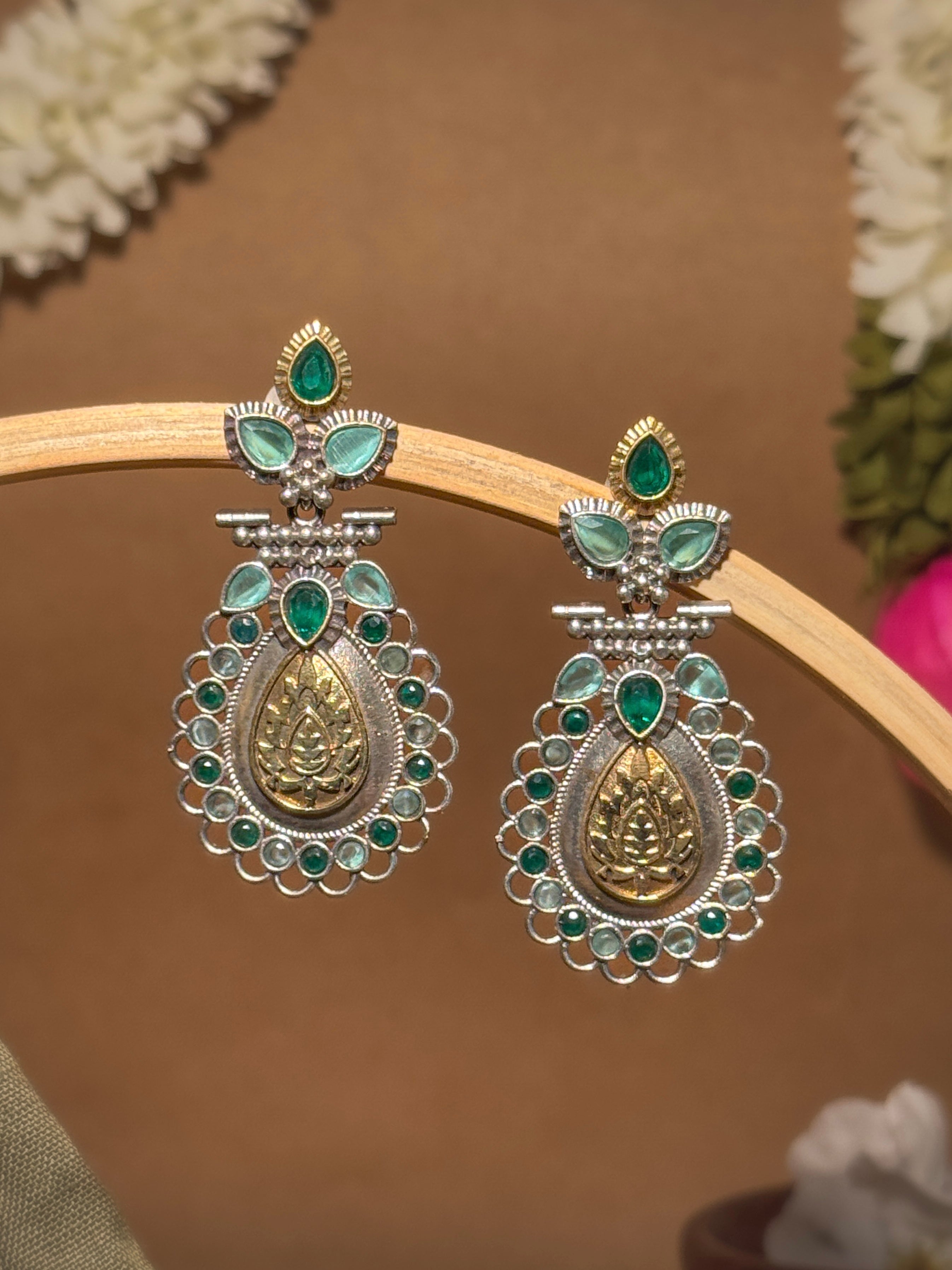 REGAL BLOOM DUALTONE STONE EARRINGS