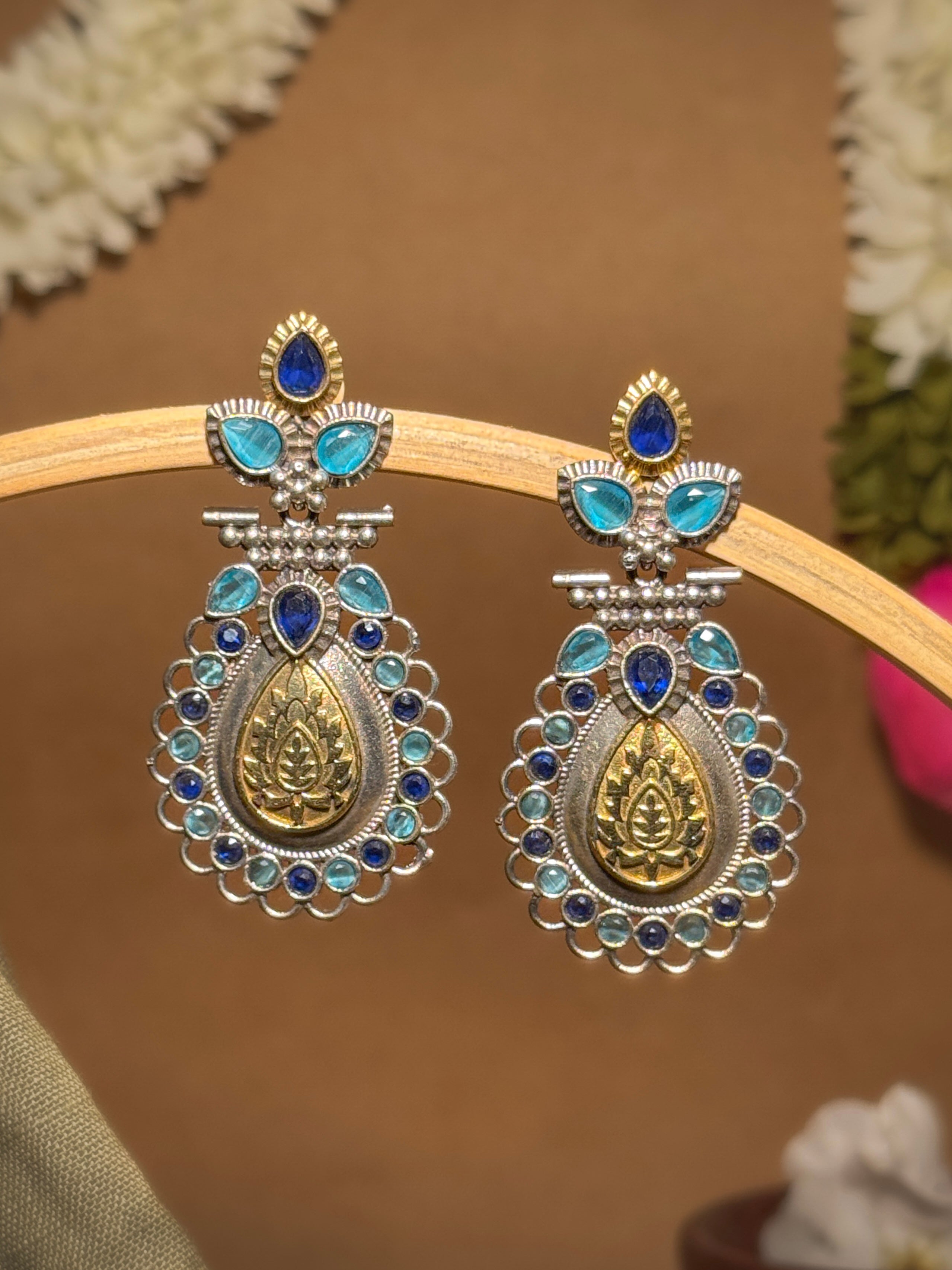 REGAL BLOOM DUALTONE STONE EARRINGS