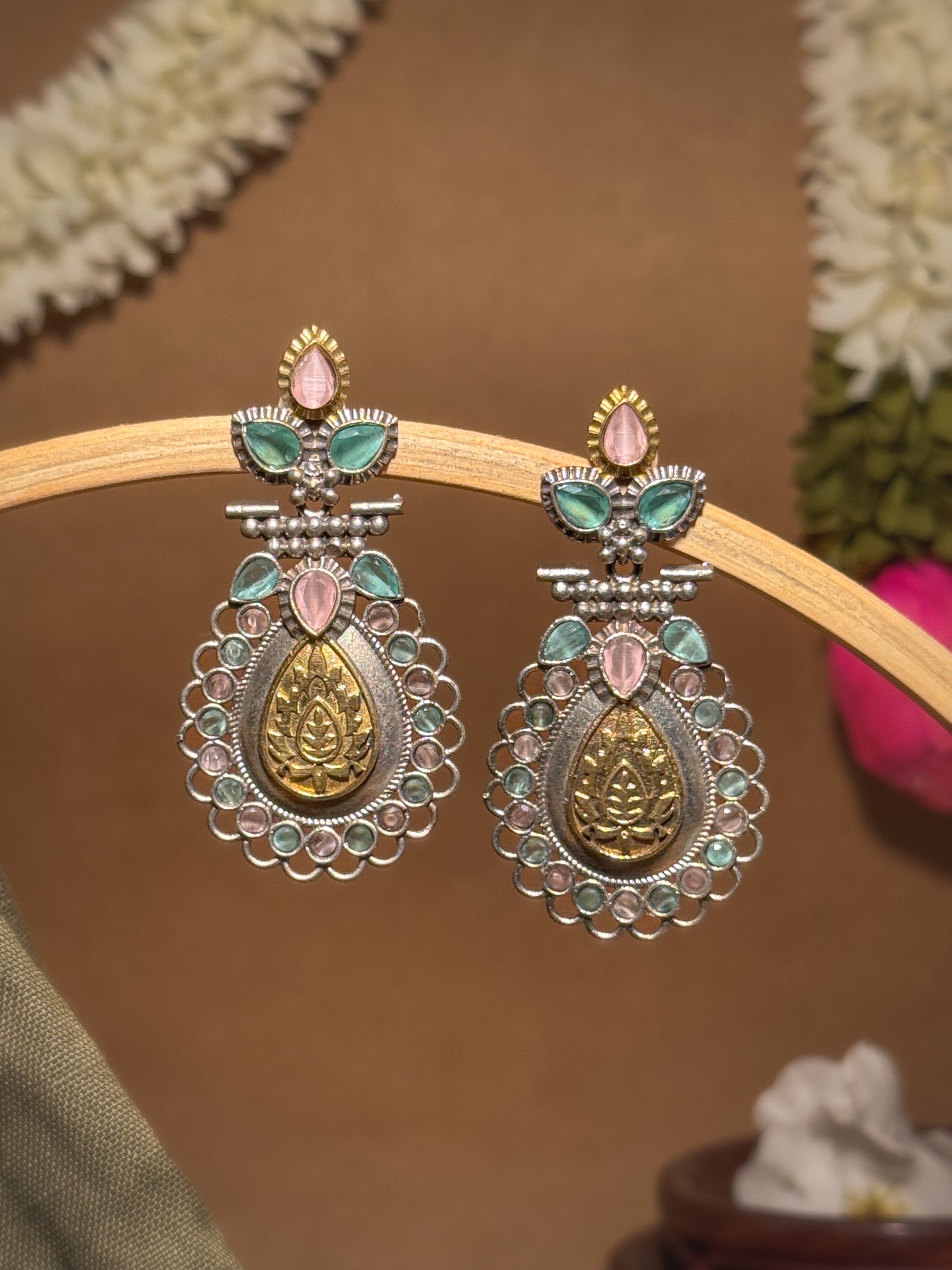 REGAL BLOOM DUALTONE STONE EARRINGS