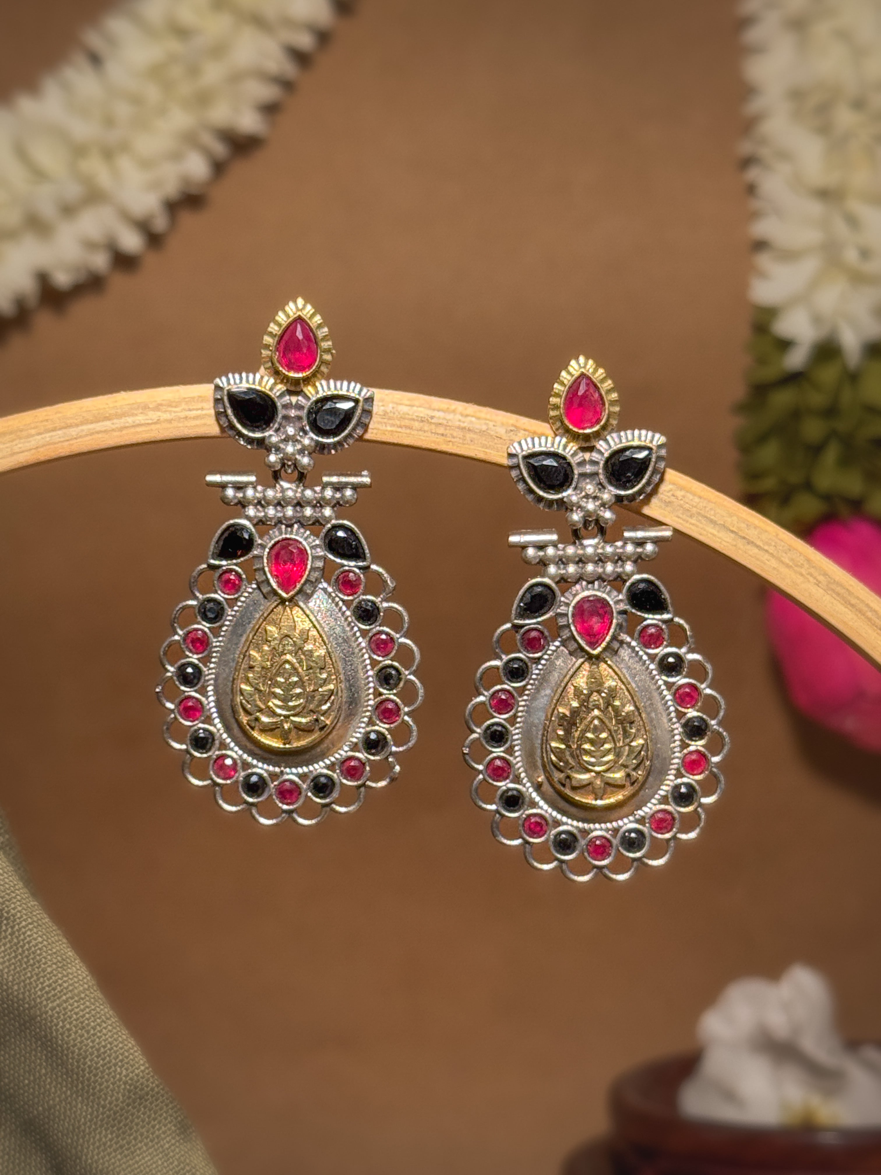 REGAL BLOOM DUALTONE STONE EARRINGS