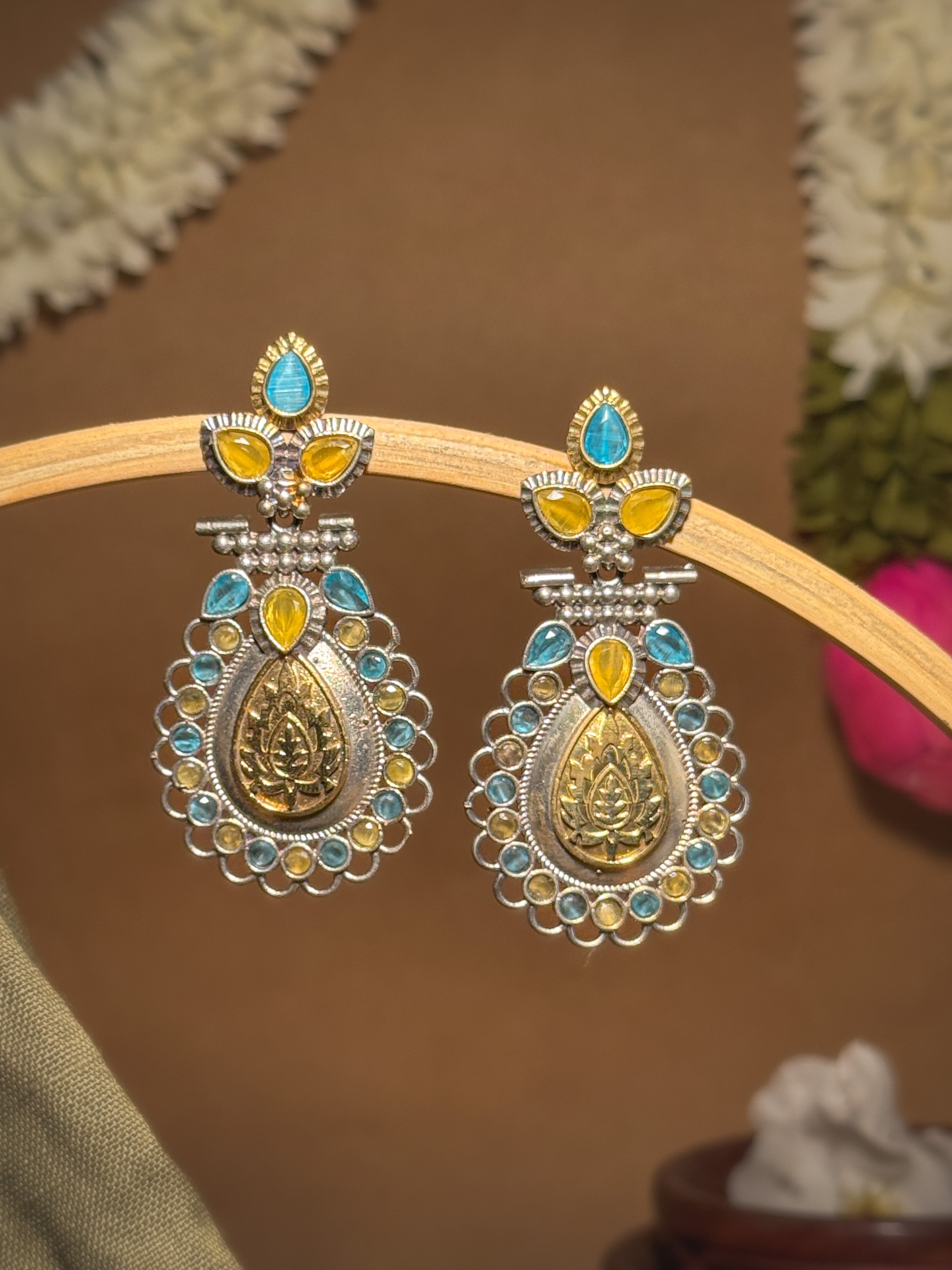 REGAL BLOOM DUALTONE STONE EARRINGS