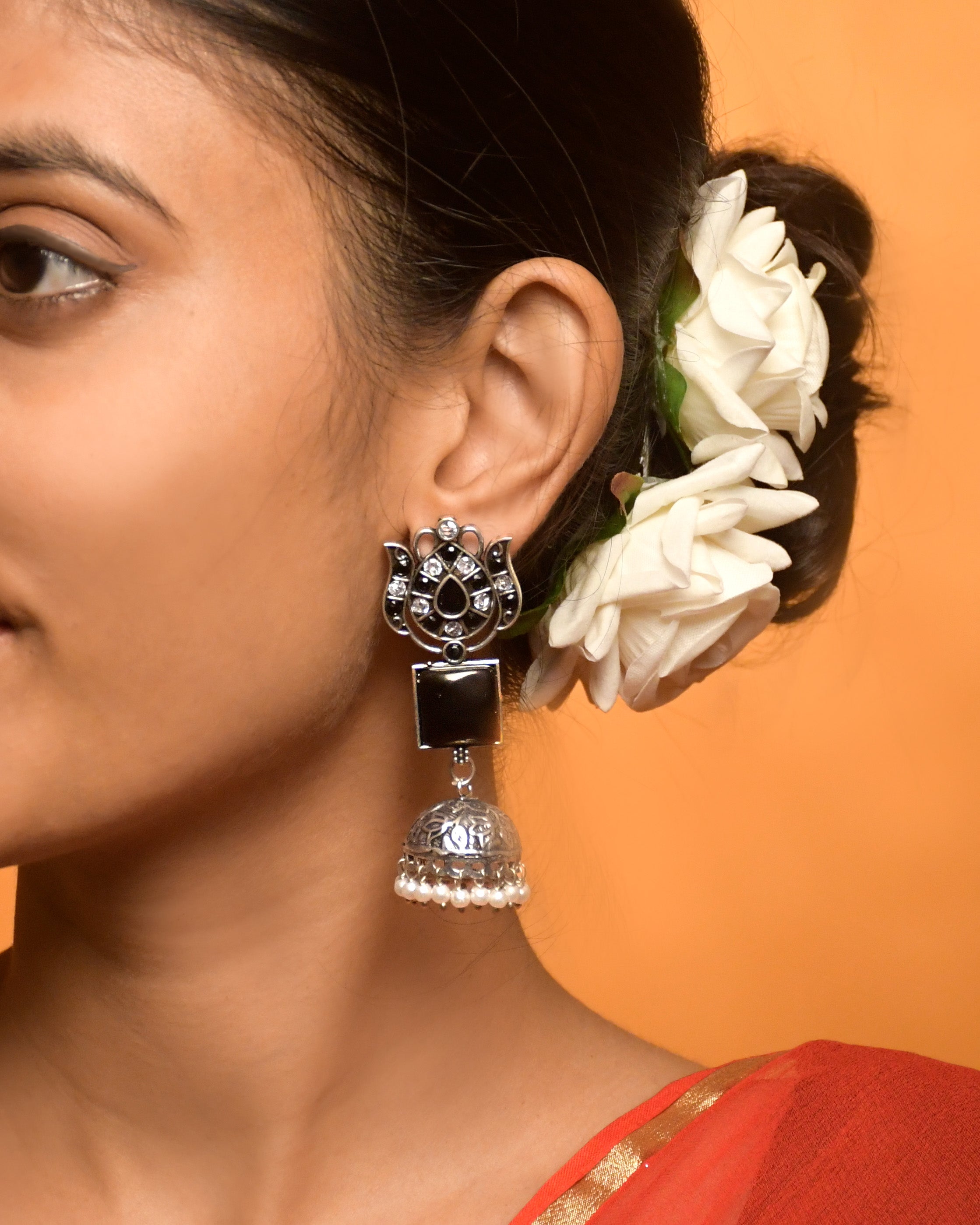 Aanya Stone Jhumka Earrings