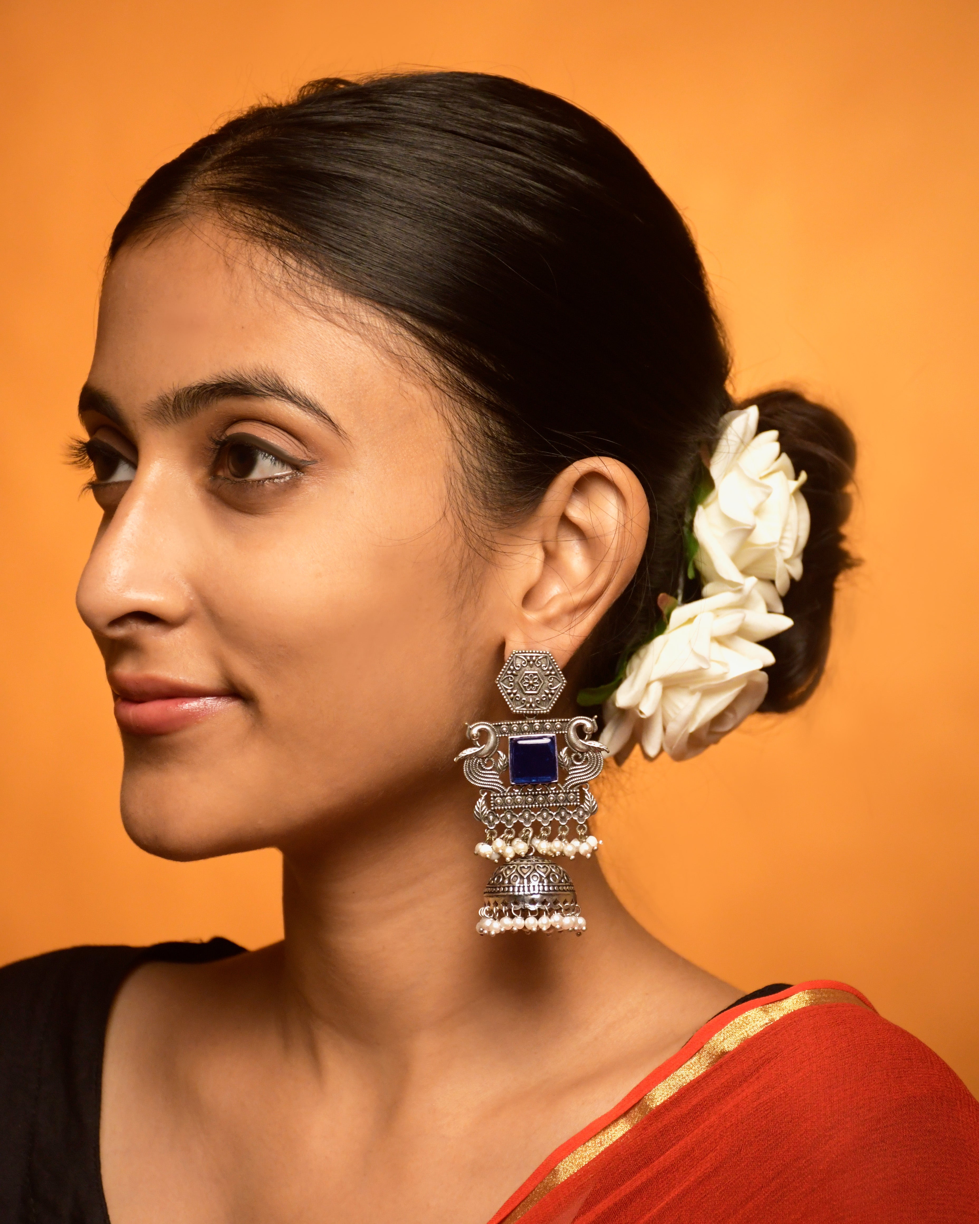 Aarzoo Stone Jhumka Earrings