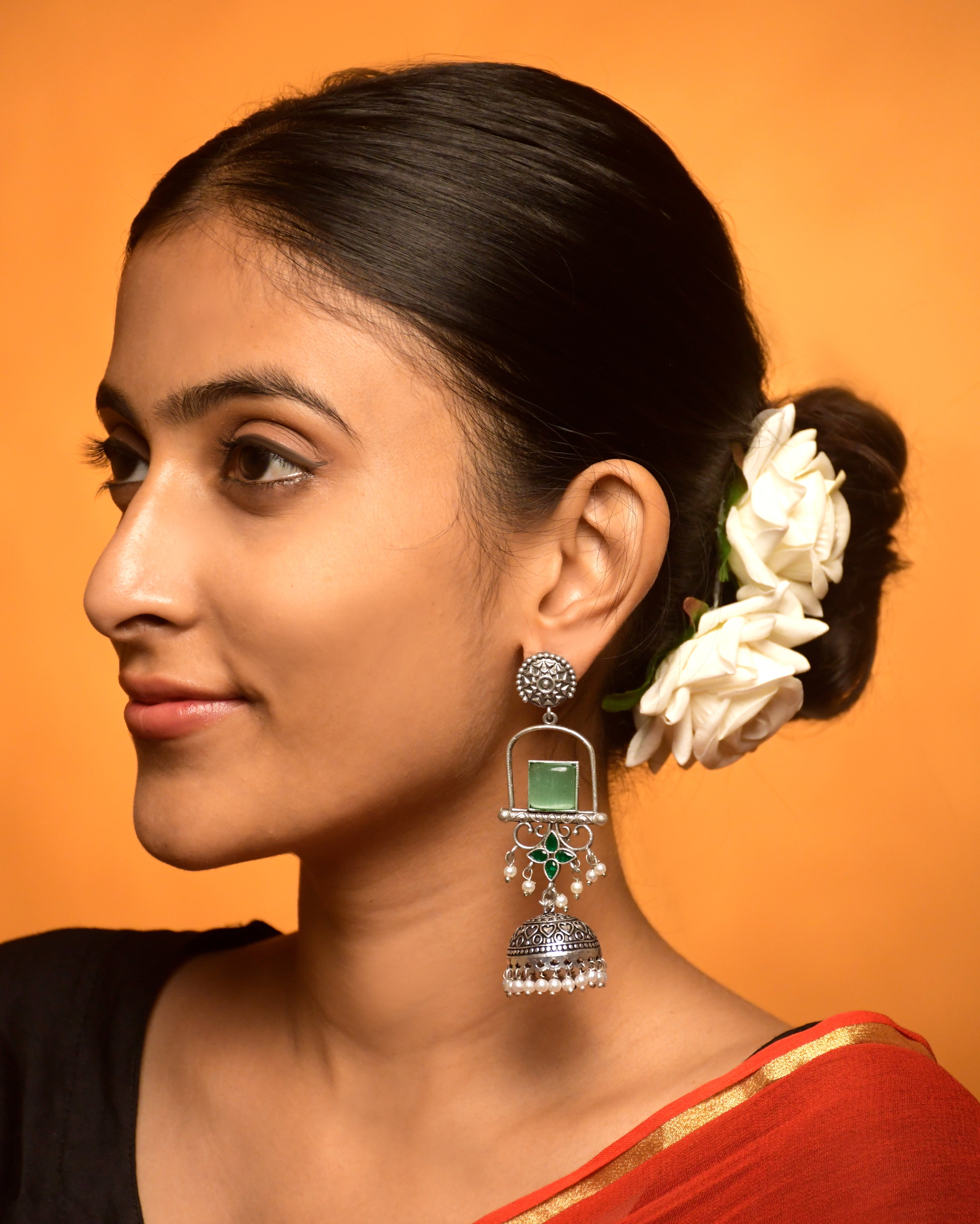 Aanvi Stone Jhumka Earrings