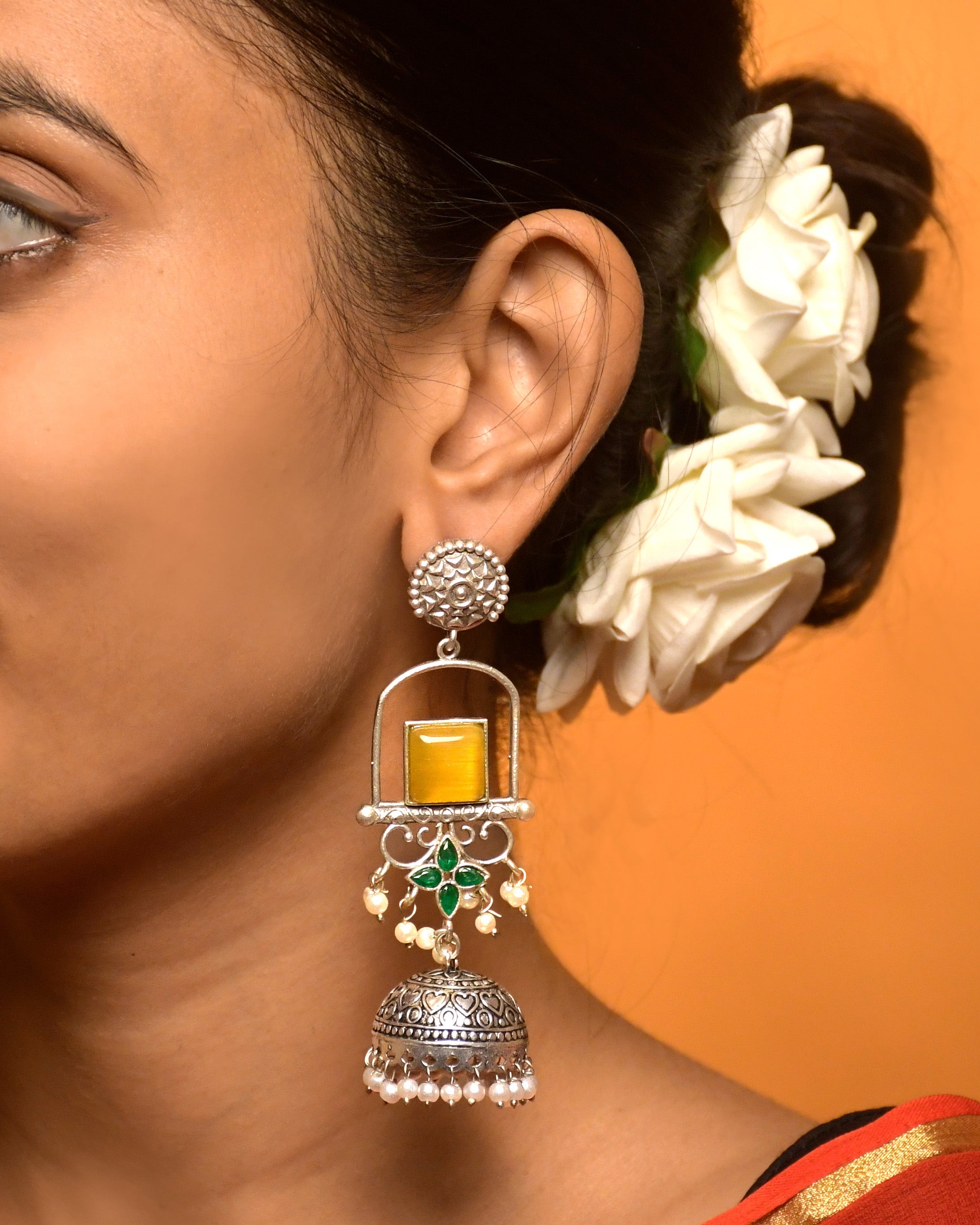 Aanvi Stone Jhumka Earrings
