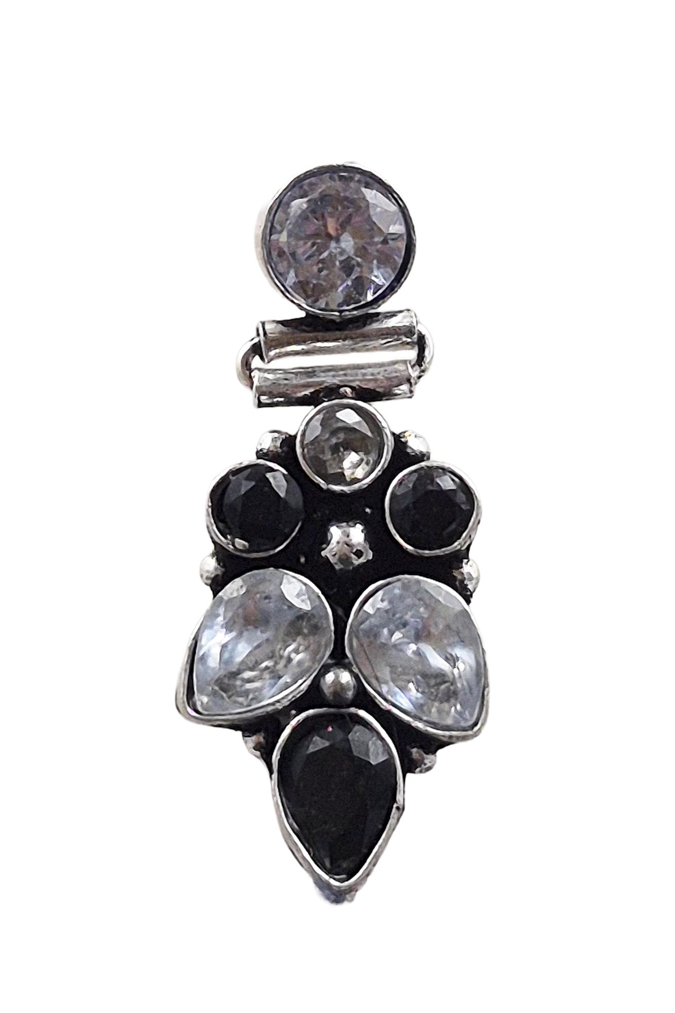 MIA STUDS EARRINGS