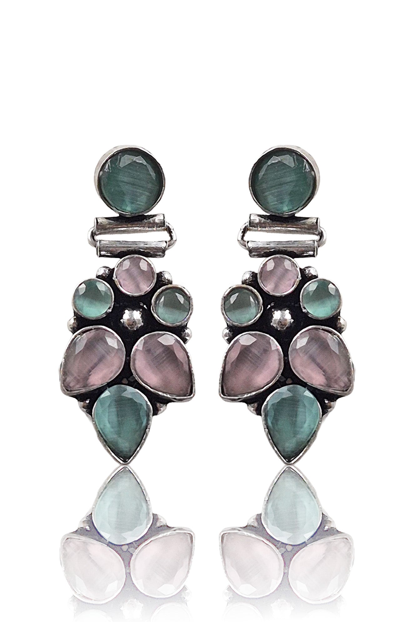 MIA STUDS EARRINGS