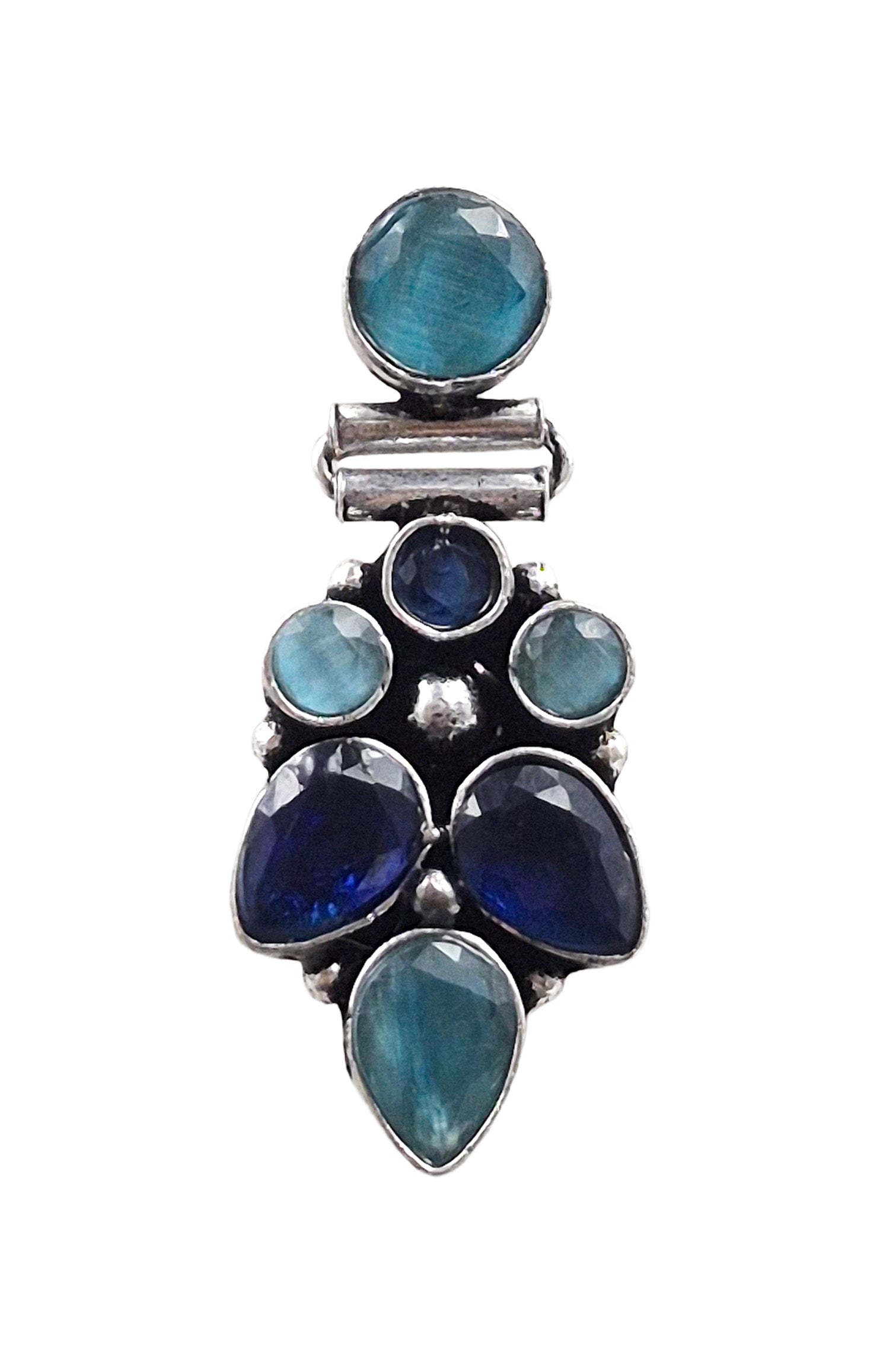 MIA STUDS EARRINGS