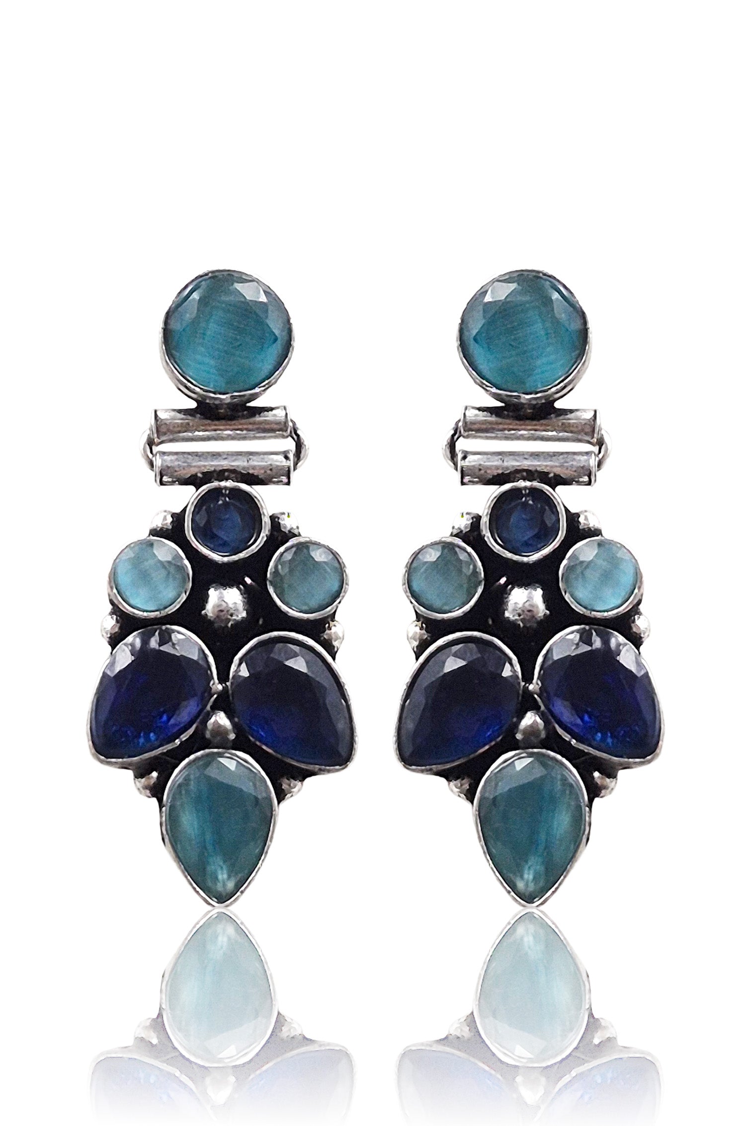 MIA STUDS EARRINGS