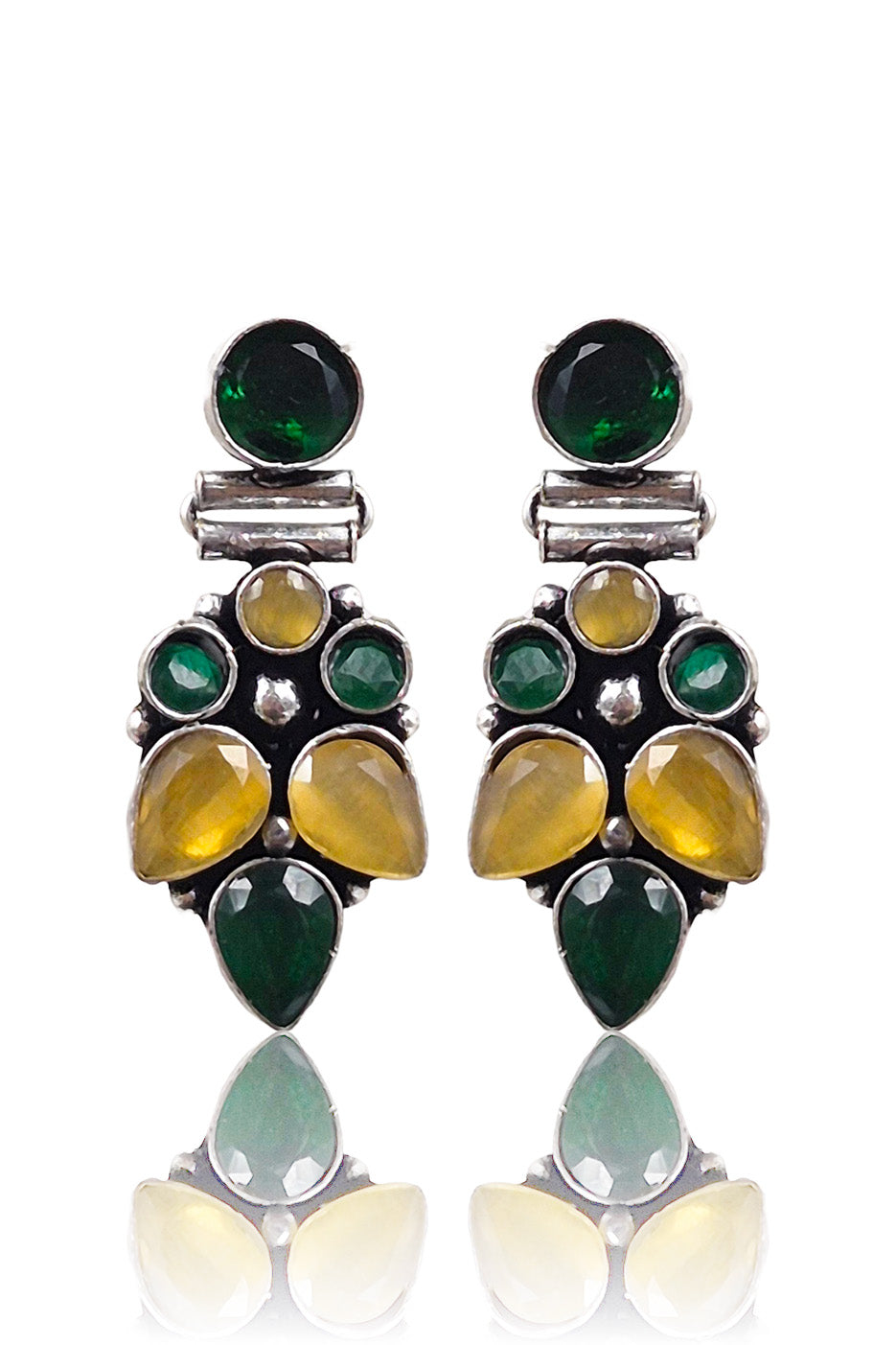 MIA STUDS EARRINGS