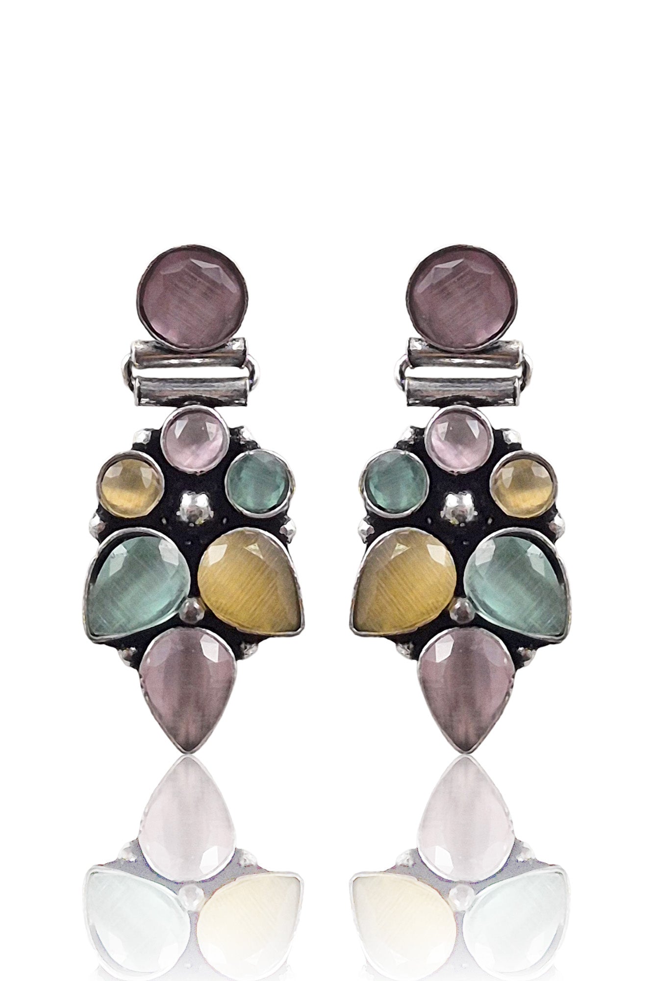 MIA STUDS EARRINGS