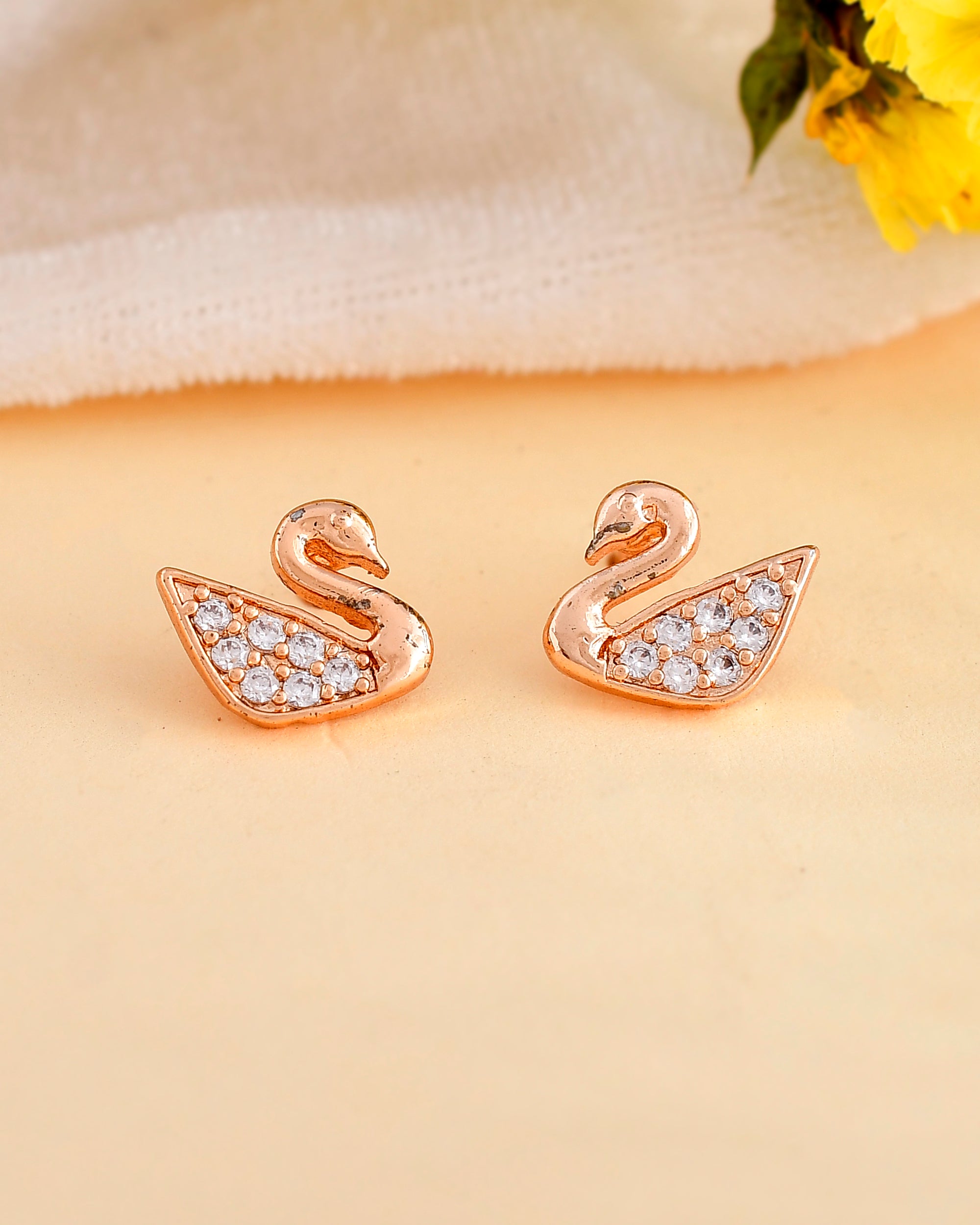 SWAN STONE EARRINGS